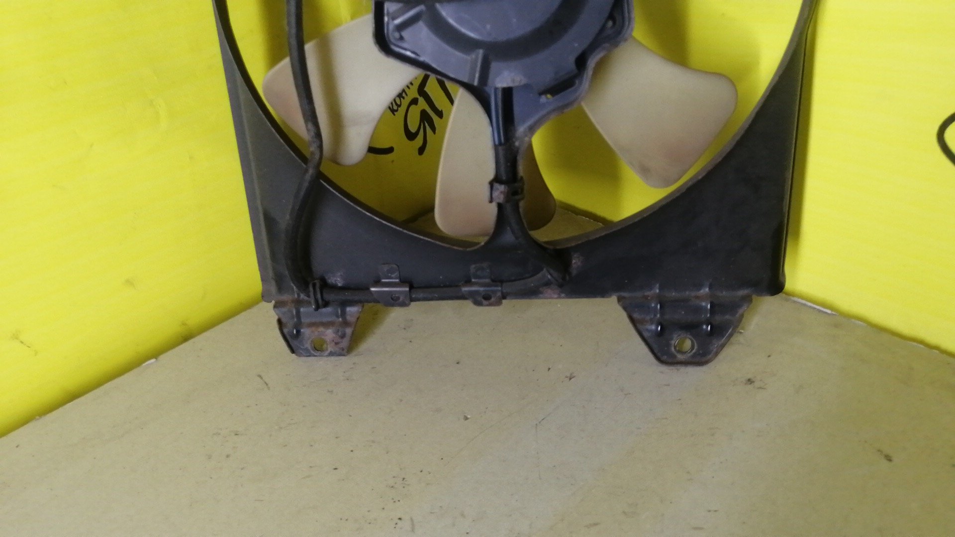 ДИФФУЗОР РАДИАТОРА/MMC/RVR/N84W/R