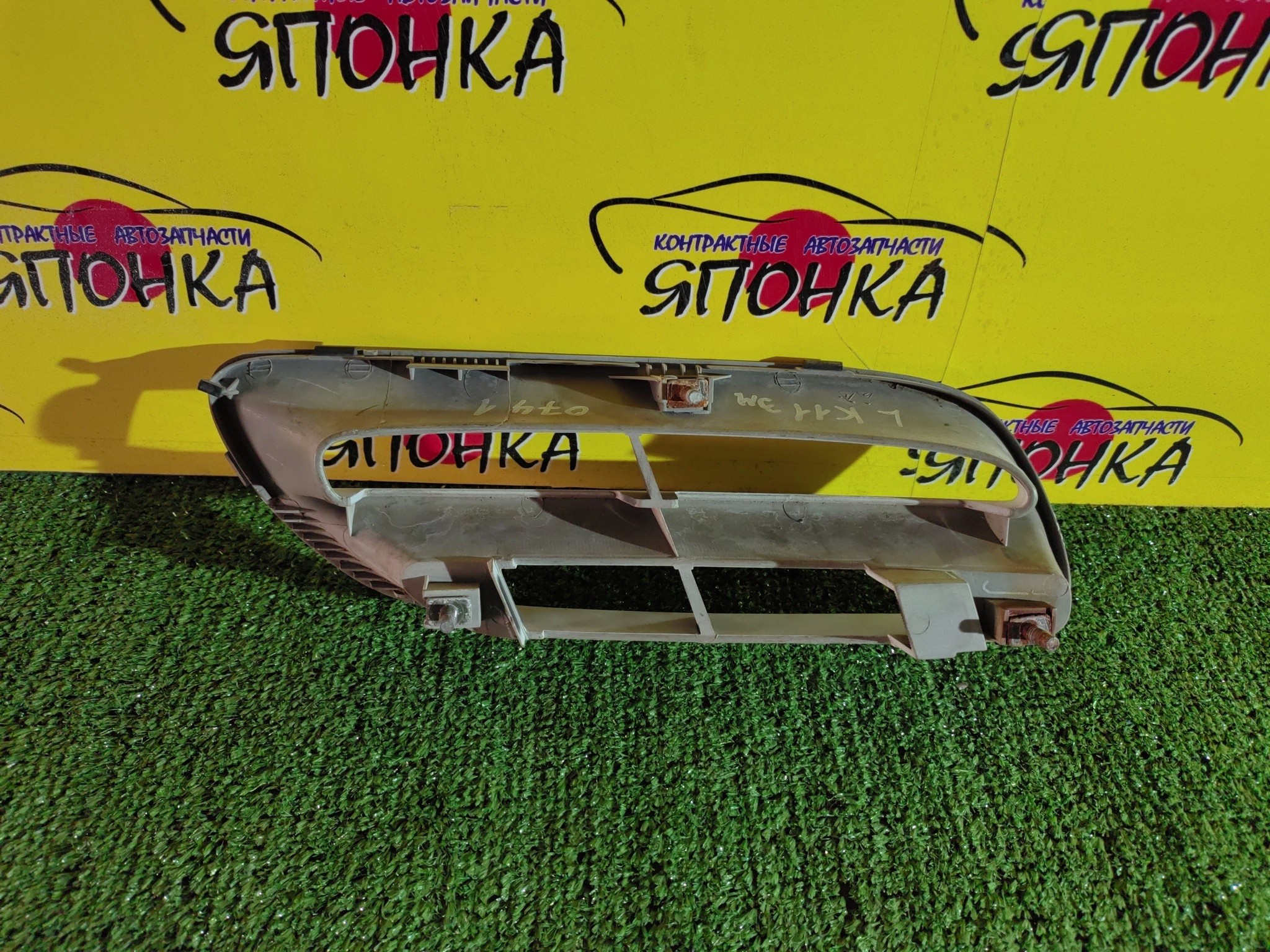 РЕШЕТКА РАДИАТОРА/NIS/MARCH/AK11/ANK11/FHK11/HK11/K11/WAK11/WK11/L/3 МОДЕЛЬ/6233072B00