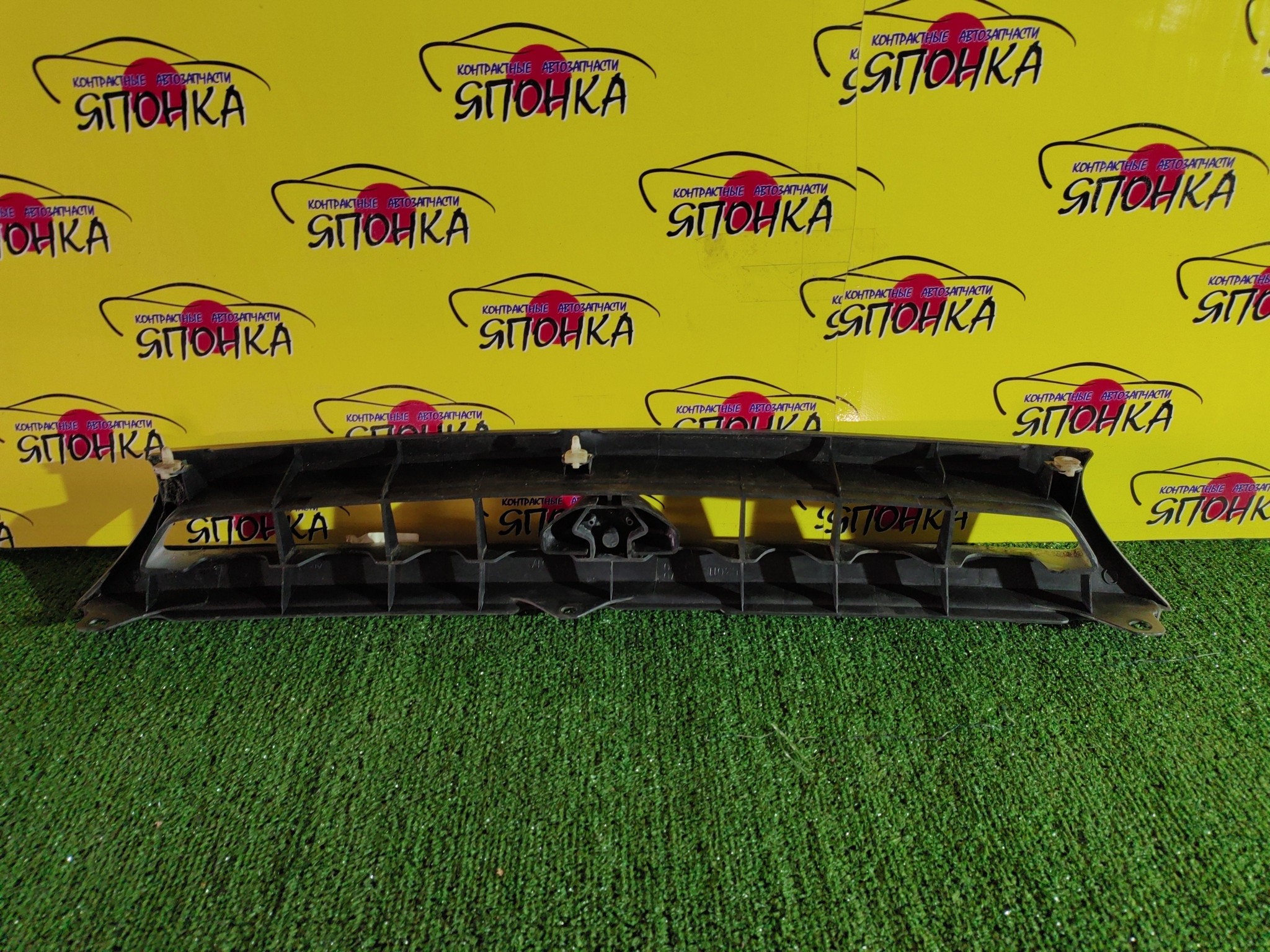 РЕШЕТКА РАДИАТОРА/TOY/STARLET/EP82/3 МОДЕЛЬ