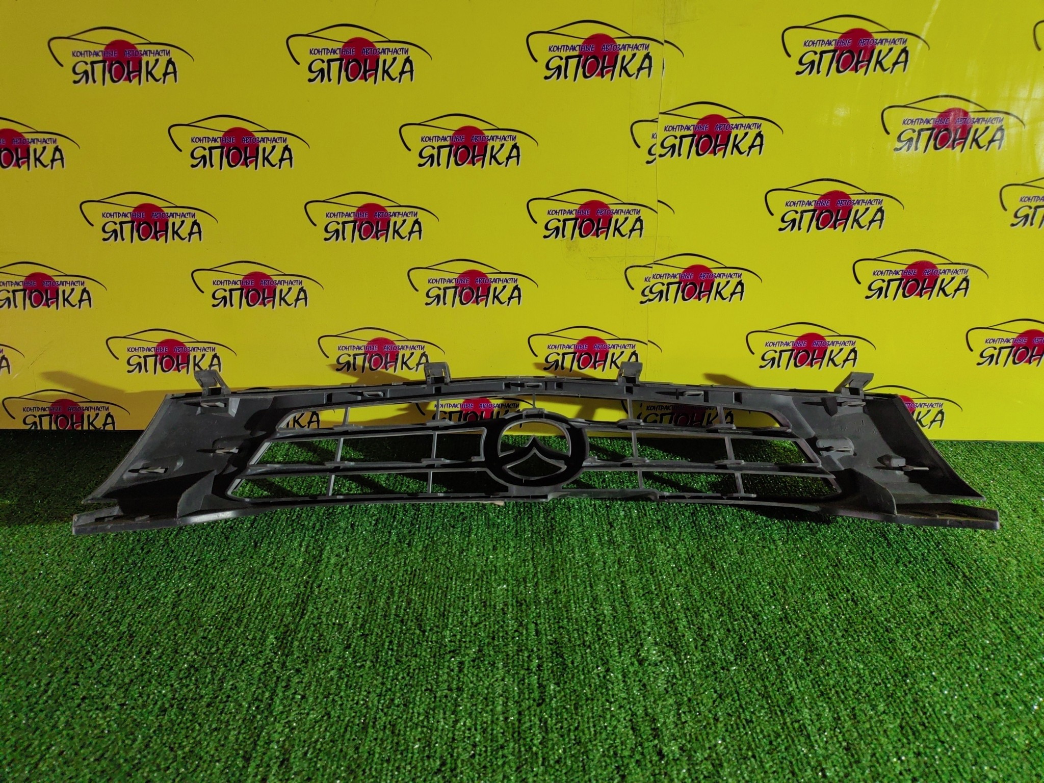 РЕШЕТКА РАДИАТОРА/MAZ/DEMIO/DW3W/DW5W/2 МОДЕЛЬ