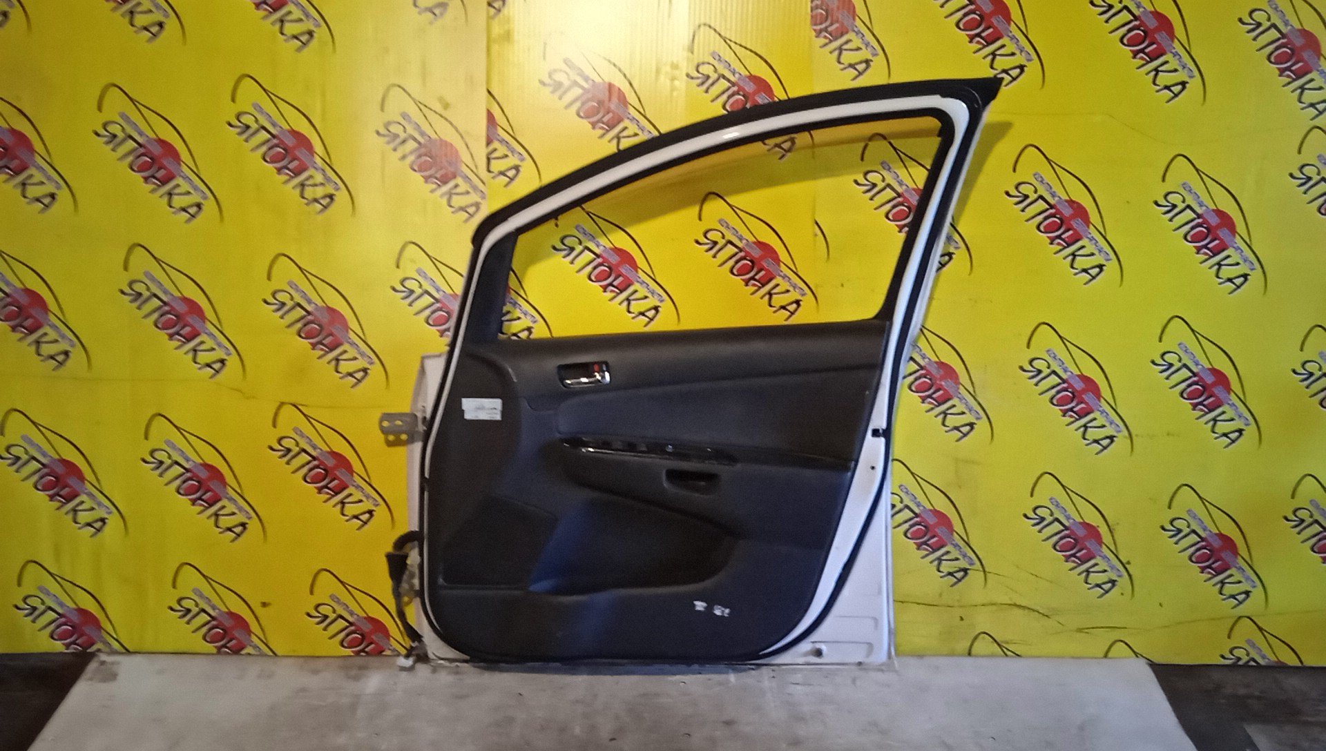 ДВЕРЬ БОКОВАЯ/TOY/WISH/ZNE10/F/R/УЦЕНКА