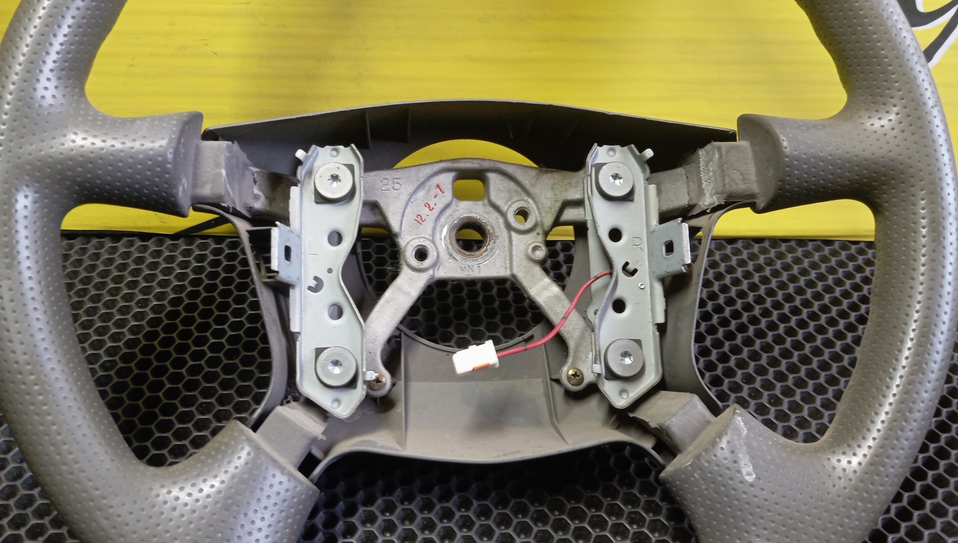 РУЛЬ/MAZ/323/626/BONGO FRIENDEE/CAPELLA/DEMIO/FAMILIA/FREDA/MPV/PREMACY/BJ/BJ3P/BJ5P/BJ5W/BJ8W/BJEP/BJFP/BJFW/CP8W/CPEW/DW3W/DW5W/GF/GF8P/GFEP/GFER/GFFP/GW/GW5R/GW8W/GWER/GWEW/GWFW/LW3W/LW5W/LWEW/LWFW/SG5W/SGE3/SGEW/SGL3/SGL5/SGLR/SGLW/4 ЛУЧА/D20132980A