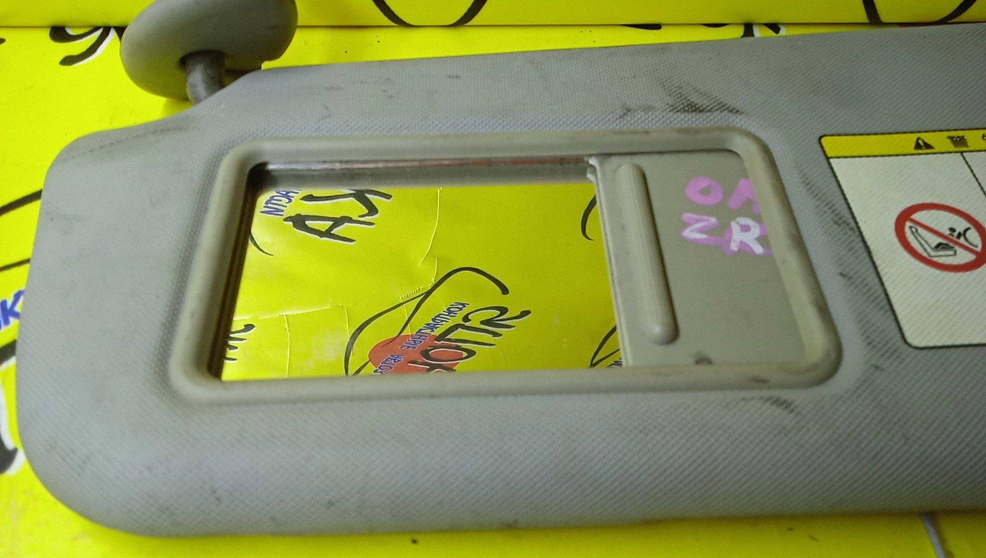 КОЗЫРЕК СОЛНЦЕЗАЩИТНЫЙ/TOY/ALLION/PREMIO/AZT240/ZZT240/ZZT245/L/743202D140