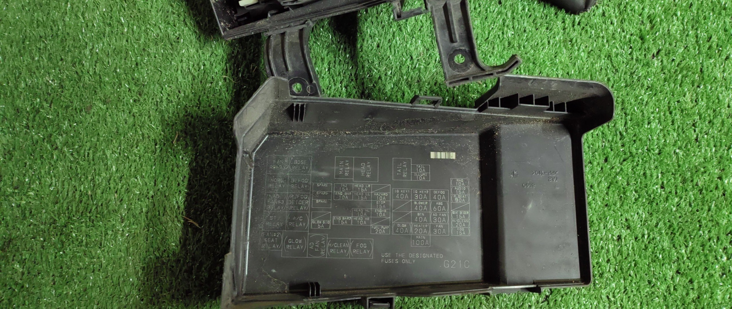 БЛОК ПРЕДОХРАНИТЕЛЕЙ ПОД КАПОТ/MAZ/ATENZA/GG3P/GGEP/GY3W/LF/L3/БОЛЬШОЙ