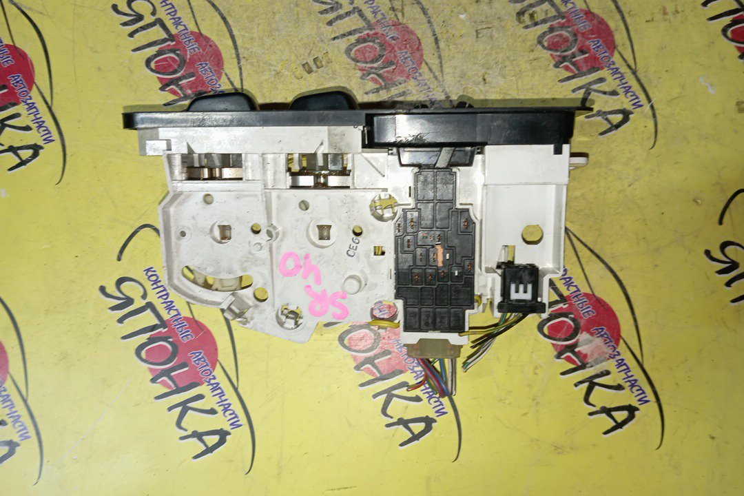 БЛОК КЛИМАТ-КОНТРОЛЯ/TOY/TOWN ACE NOAH/LITE ACE NOAH/TOWN ACE/LITE ACE/CR42/SR40G/KR52/KR41/KR42/CR40G/SR40/SR50/CR50G/SR50G/CR50/CR41/CR52/CR51/CR40/МЕХАНИЧ./С КРУТИЛКАМИ