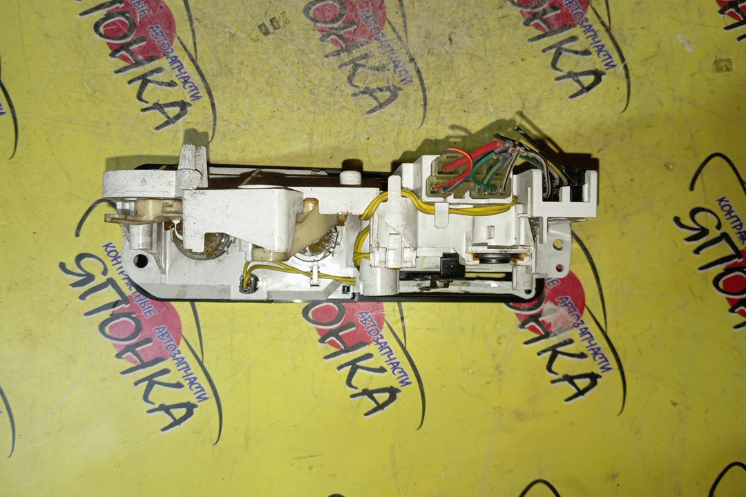 БЛОК КЛИМАТ-КОНТРОЛЯ/TOY/TOWN ACE NOAH/LITE ACE NOAH/TOWN ACE/LITE ACE/CR42/SR40G/KR52/KR41/KR42/CR40G/SR40/SR50/CR50G/SR50G/CR50/CR41/CR52/CR51/CR40/МЕХАНИЧ./С КРУТИЛКАМИ