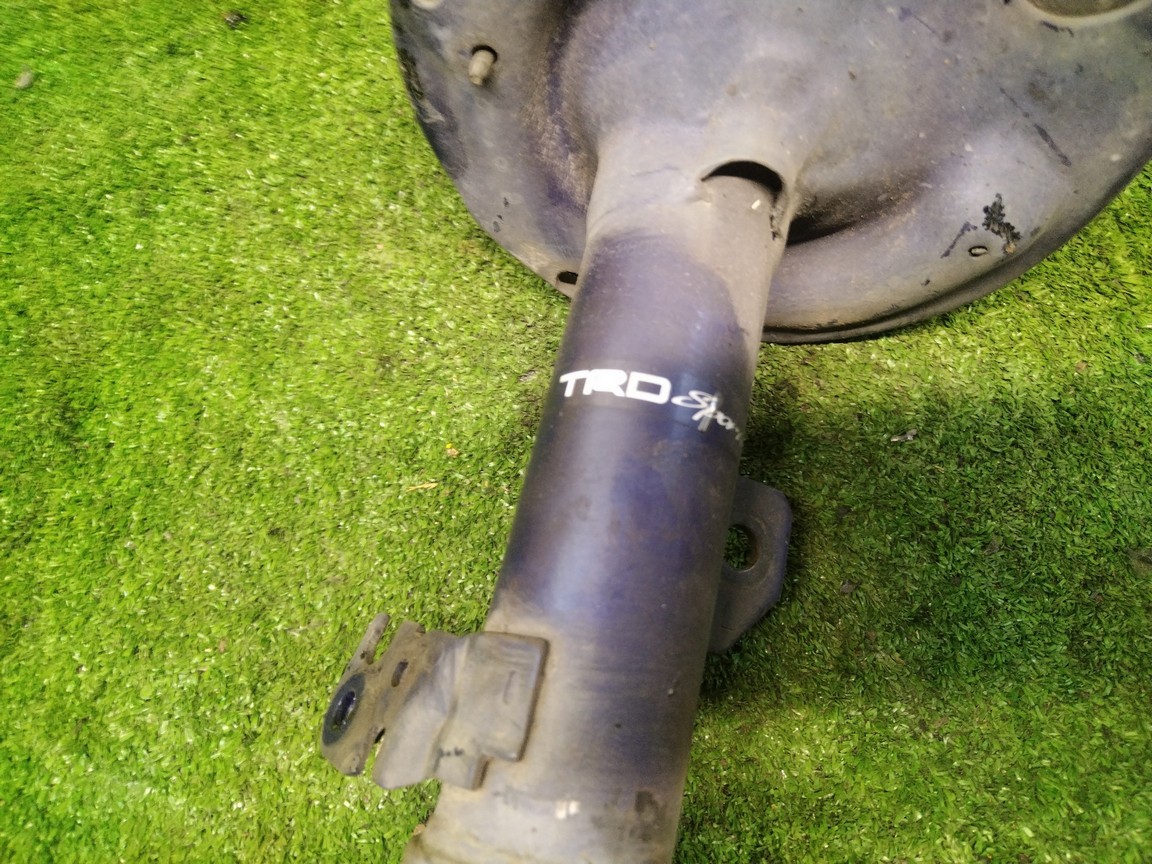 СТОЙКА/TOY/NOAH/VOXY/ZRR70G/ZRR70W/ZRR75G/ZRR75W/2WD/4WD/TRD/F/L