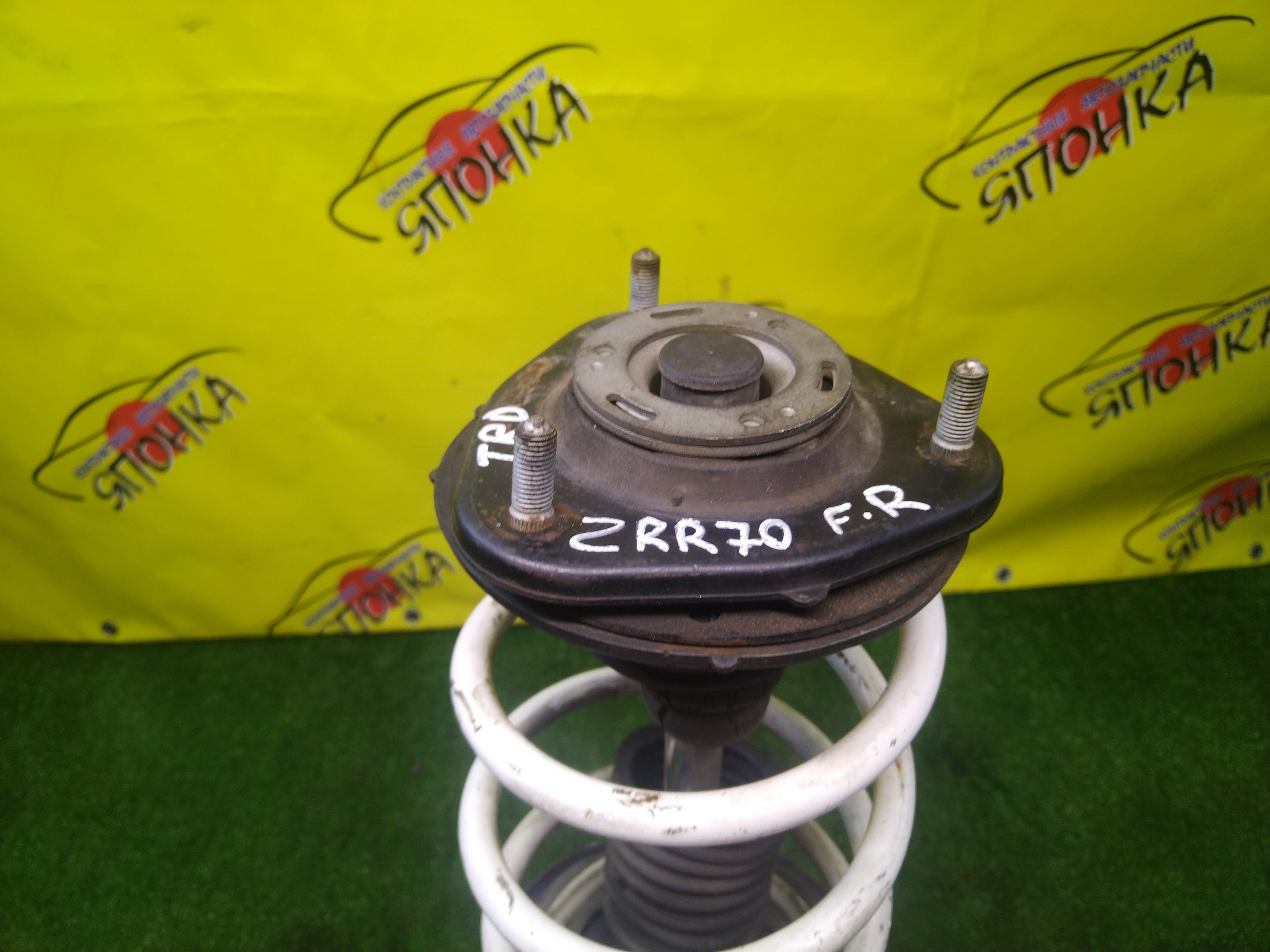 СТОЙКА/TOY/NOAH/VOXY/ZRR70G/ZRR70W/ZRR75G/ZRR75W/2WD/4WD/TRD/F/R