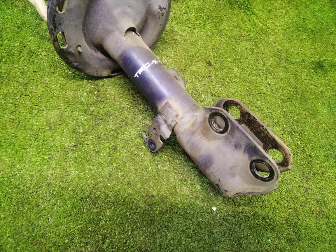 СТОЙКА/TOY/NOAH/VOXY/ZRR70G/ZRR70W/ZRR75G/ZRR75W/2WD/4WD/TRD/F/L