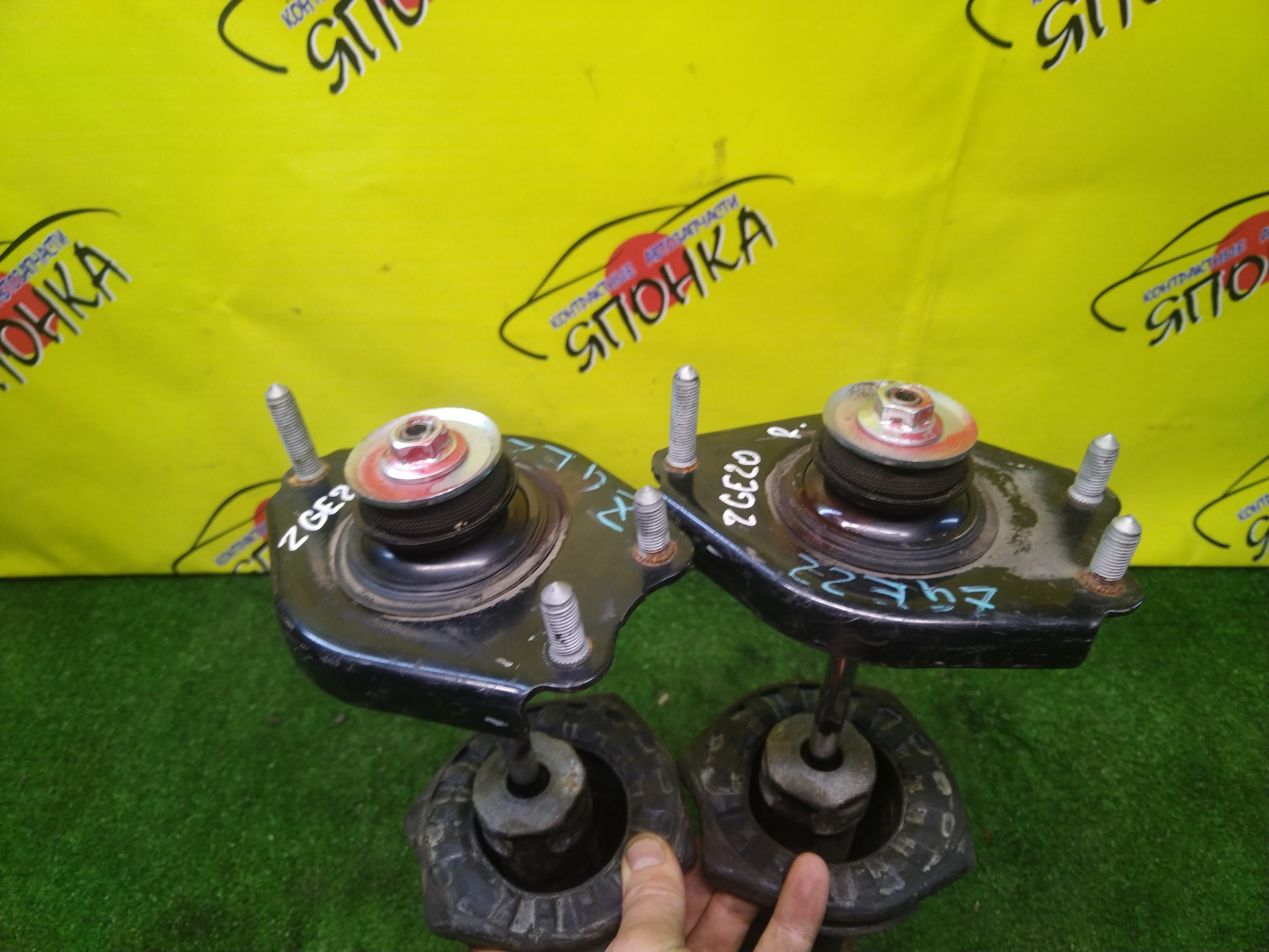 СТОЙКА/TOY/WISH/ZGE20/ZGE21/ZGE22/ZGE25/ГОЛАЯ/B/L