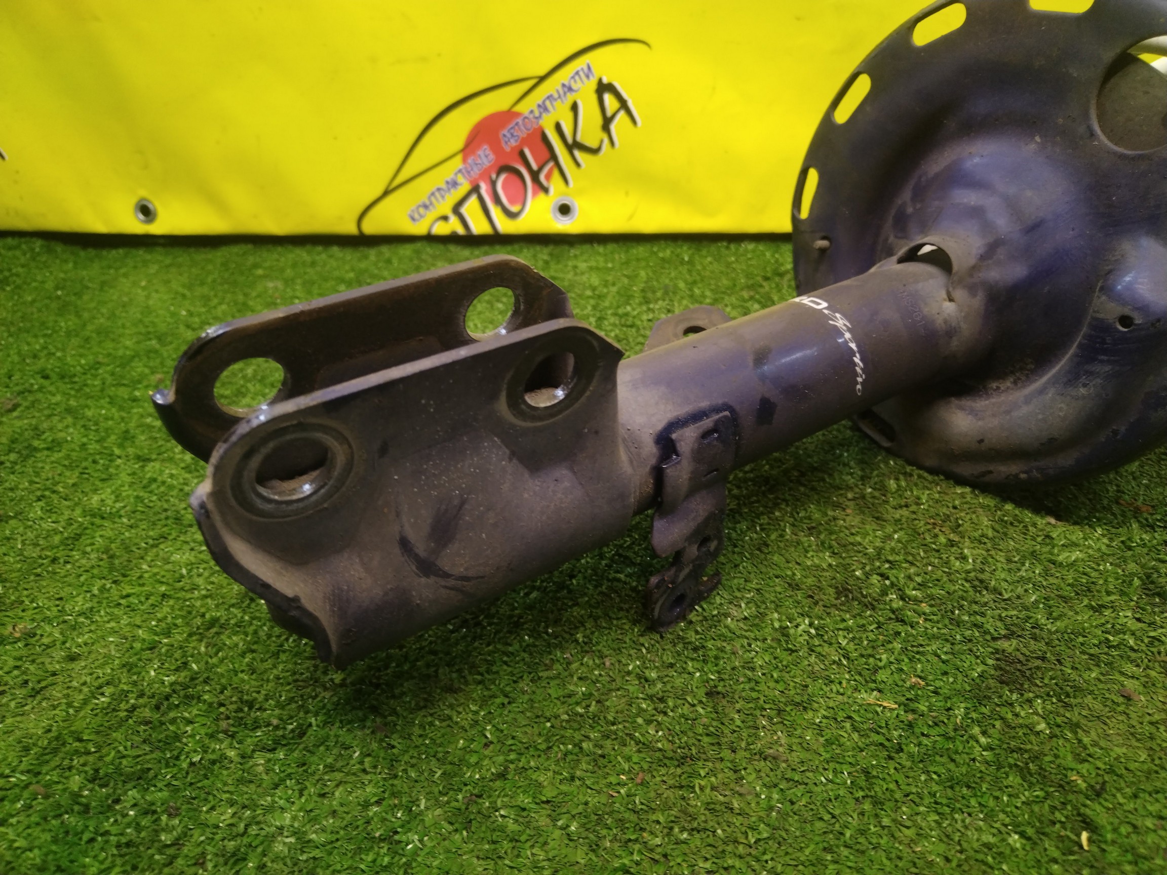 СТОЙКА/TOY/NOAH/VOXY/ZRR70G/ZRR70W/ZRR75G/ZRR75W/2WD/4WD/TRD/F/R