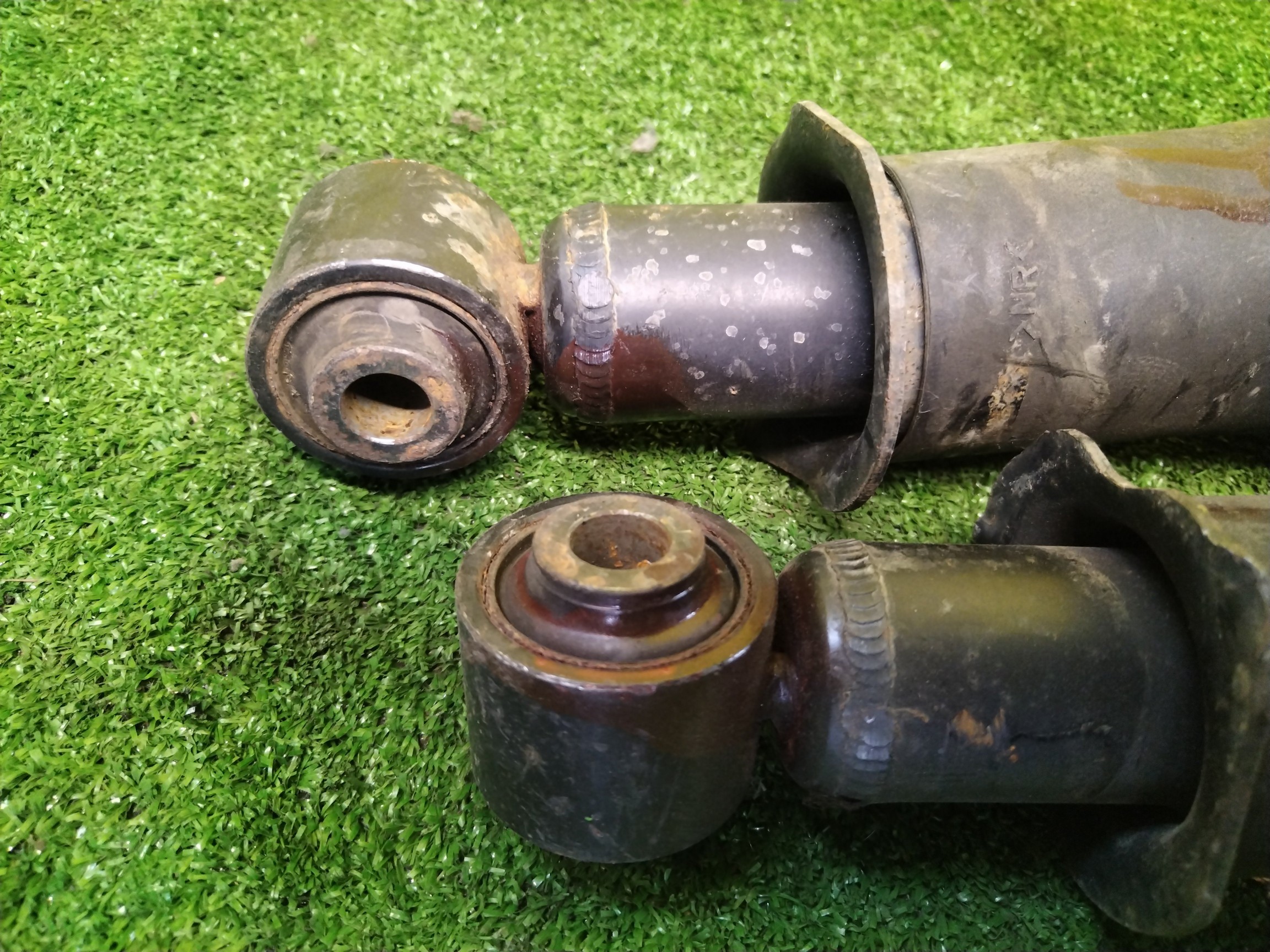 СТОЙКА/TOY/WISH/ZGE20/ZGE21/ZGE22/ZGE25/ГОЛАЯ/B/R