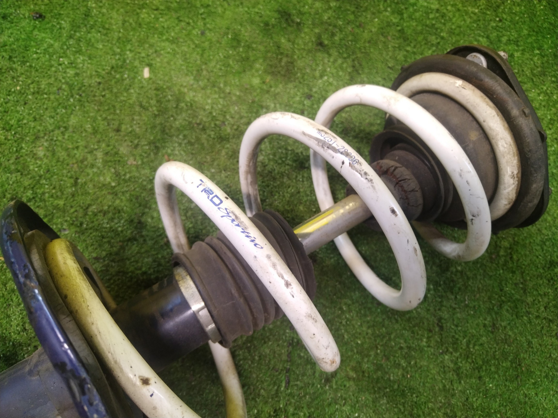 СТОЙКА/TOY/NOAH/VOXY/ZRR70G/ZRR70W/ZRR75G/ZRR75W/2WD/4WD/TRD/F/R