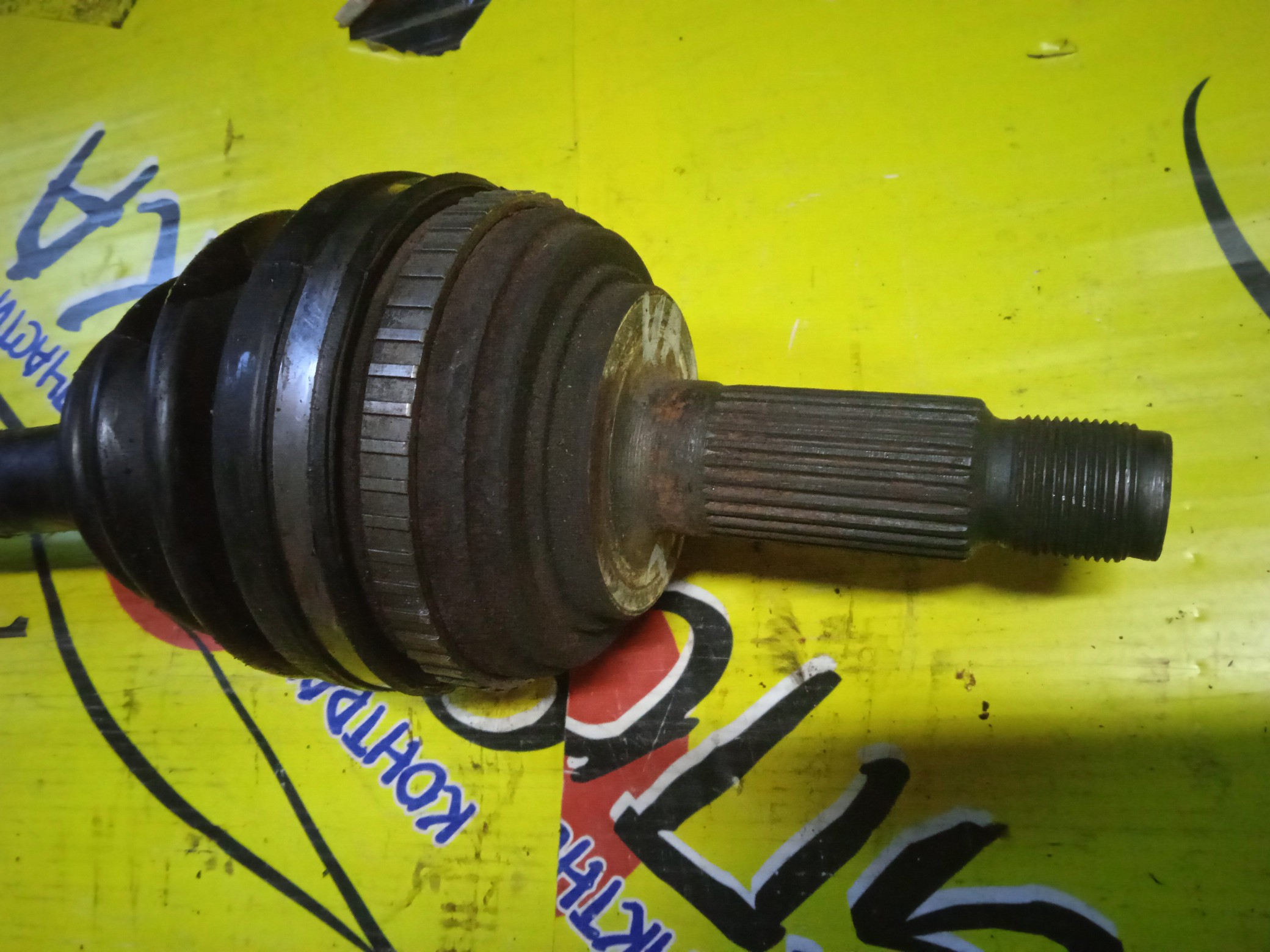 ПРИВОД/HON/INSPIRE/SABER/UA5/J32A/КОРОТКИЙ/ДЛИННАЯ ШЛИЦЕВАЯ/28*27 ШЛИЦ./F/L