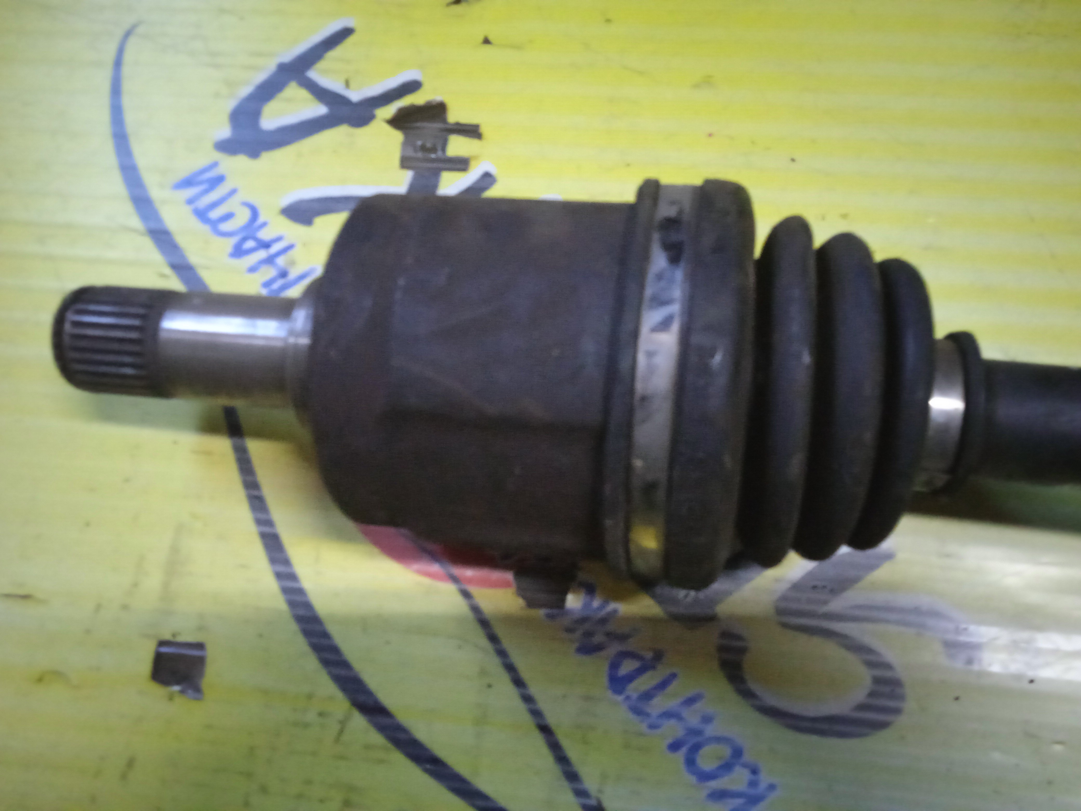 ПРИВОД/HON/INSPIRE/SABER/UA5/J32A/КОРОТКИЙ/ДЛИННАЯ ШЛИЦЕВАЯ/28*27 ШЛИЦ./F/L