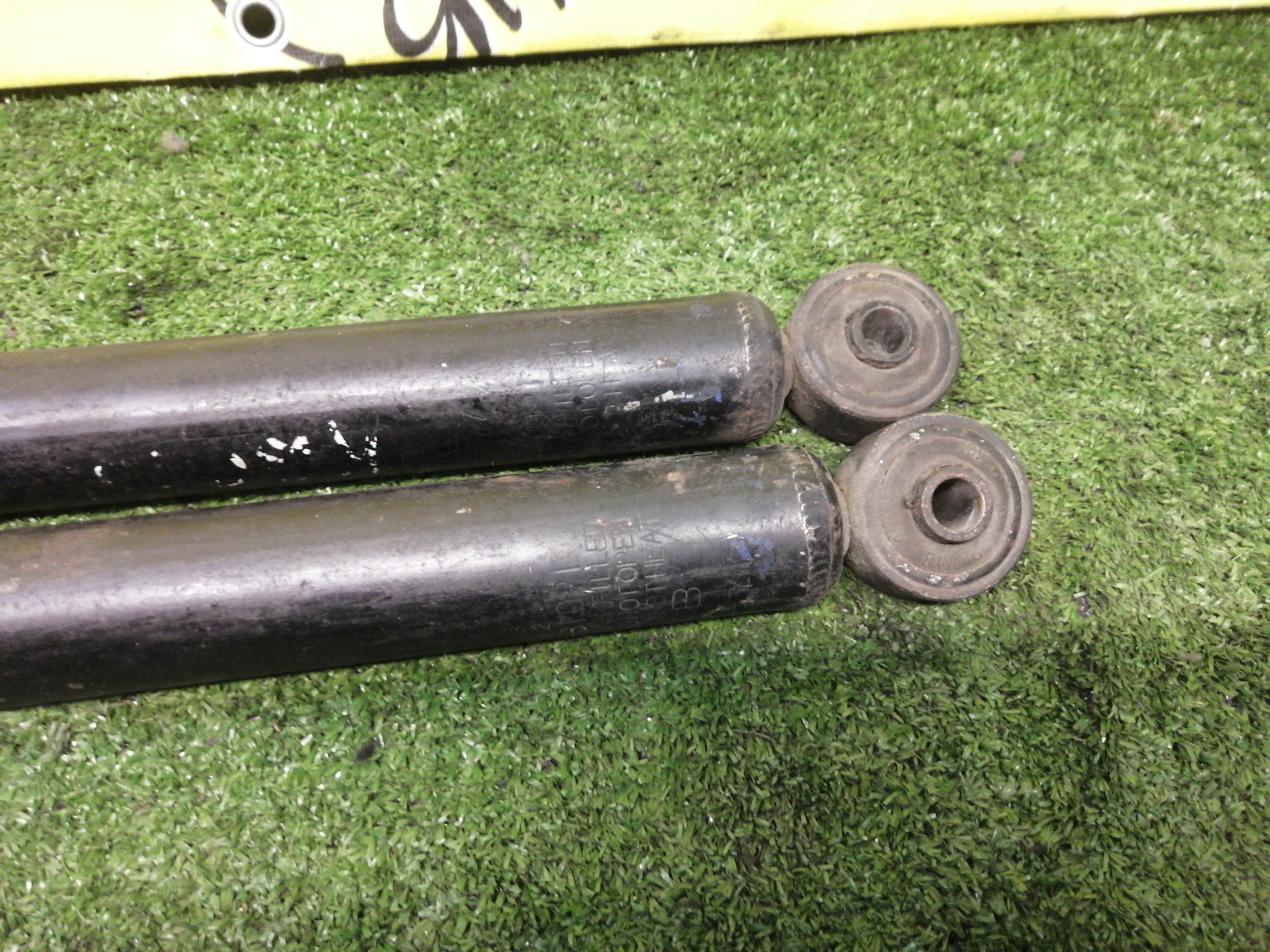 АМОРТИЗАТОР/TOY/PASSO/KGC15/B