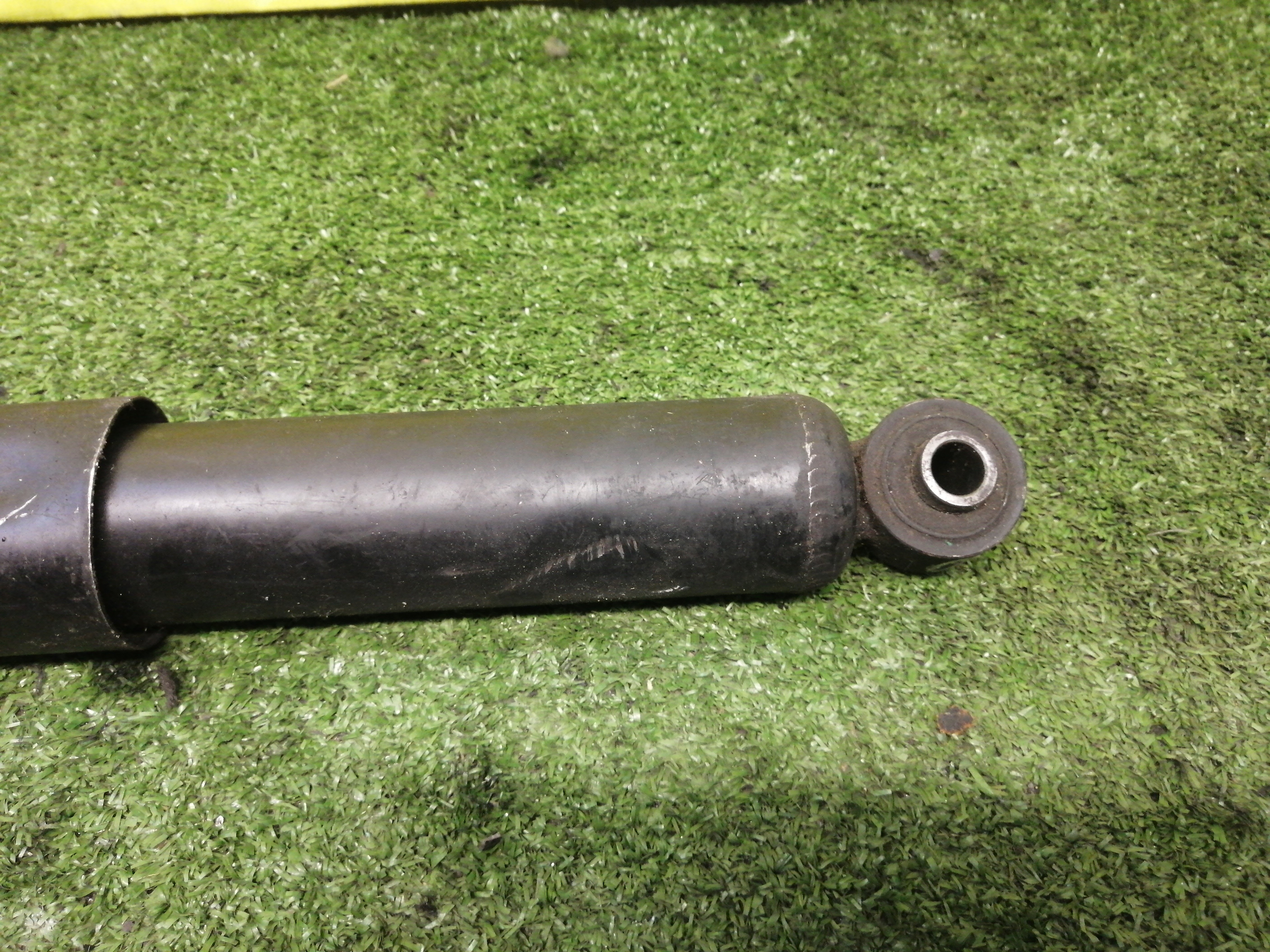 АМОРТИЗАТОР/TOY/GRAND HIACE/GRANVIA/HIACE REGIUS/KCH10W/KCH12K/KCH16W/KCH40G/KCH40W/KCH46G/KCH46W/RCH11W/RCH41W/RCH47W/VCH10W/VCH16W/VCH22K/VCH28K/F