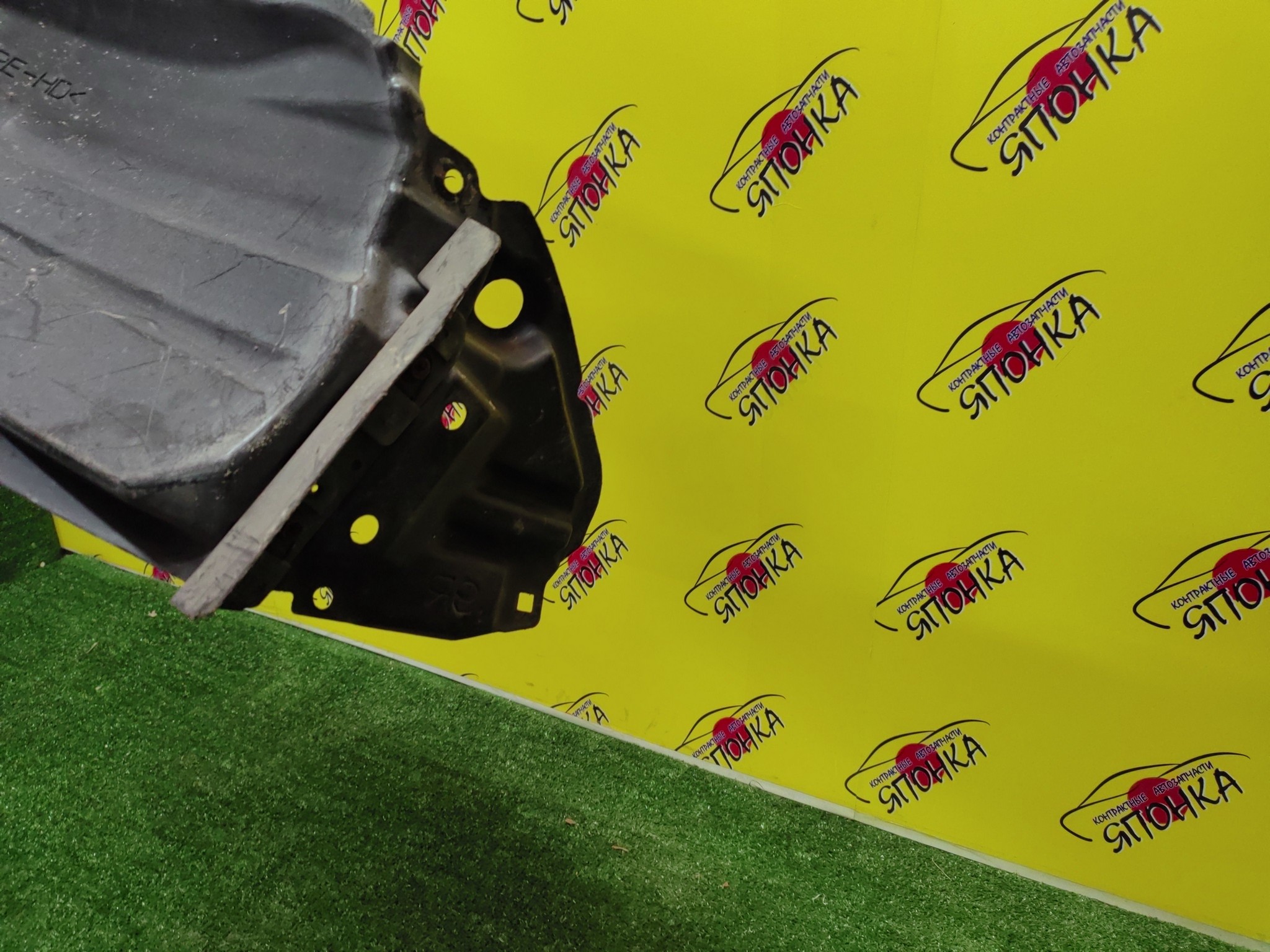 ПОДКРЫЛОК/TOY/AQUA/PRIUS C/NHP10/F/R