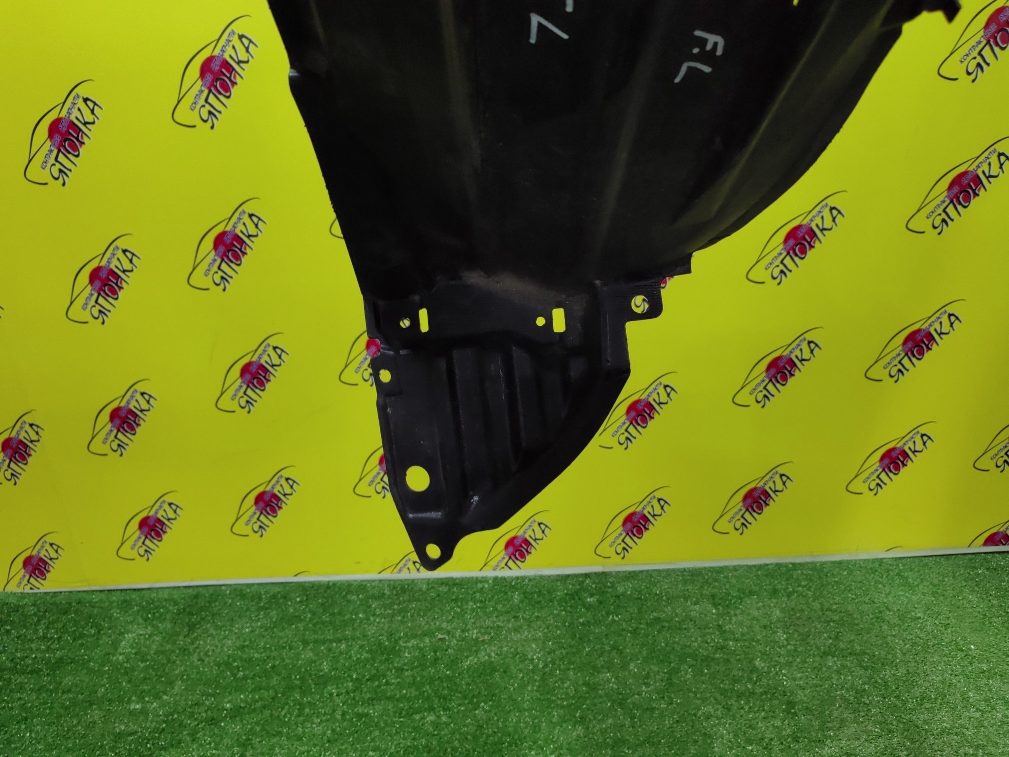 ПОДКРЫЛОК/TOY/RACTIS/NCP100/NCP105/SCP100/F/L