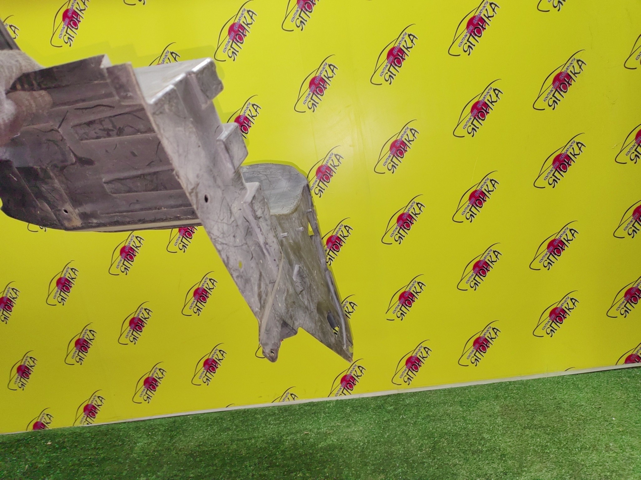 ПОДКРЫЛОК/NIS/MARCH/MICRA/K13/NK13/F/R