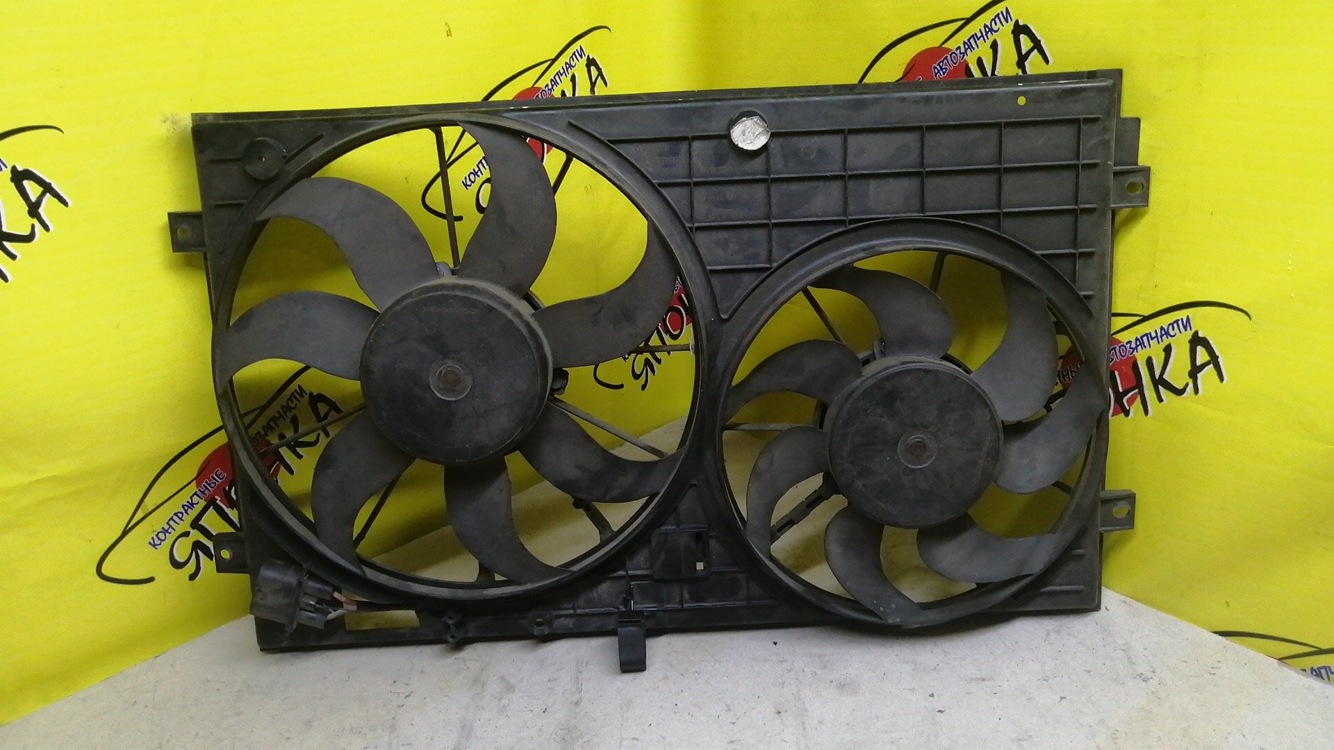 ДИФФУЗОР РАДИАТОРА/VW/TOURAN/1T1/ДВОЙНОЙ