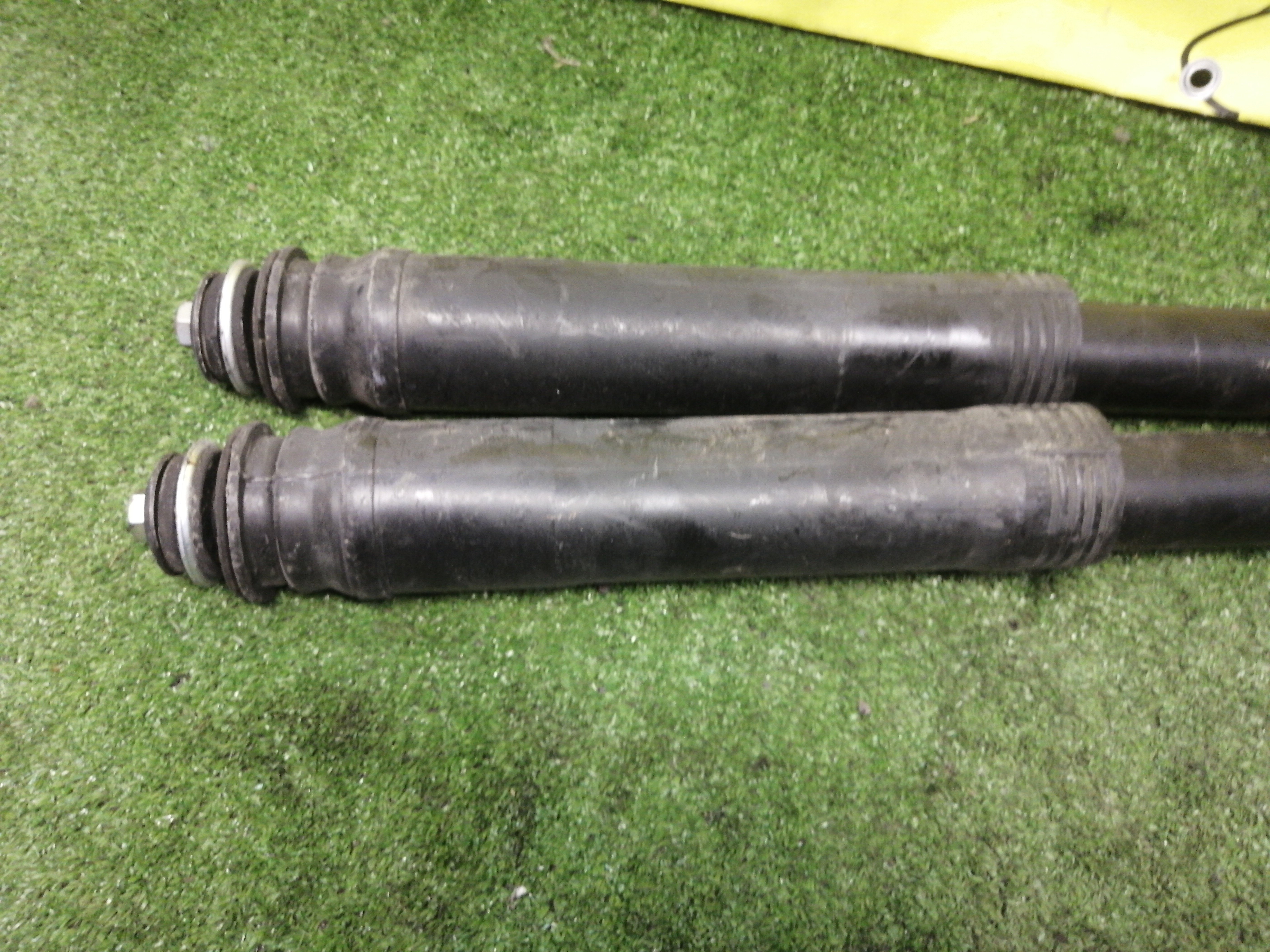 АМОРТИЗАТОР/TOY/AURIS/COROLLA/NDE150L/NDE150R/NZE151H/ZRE151L/ZRE151R/ZRE152H/ZZE150/ZZE150L/ZZE150R/NZE151/B