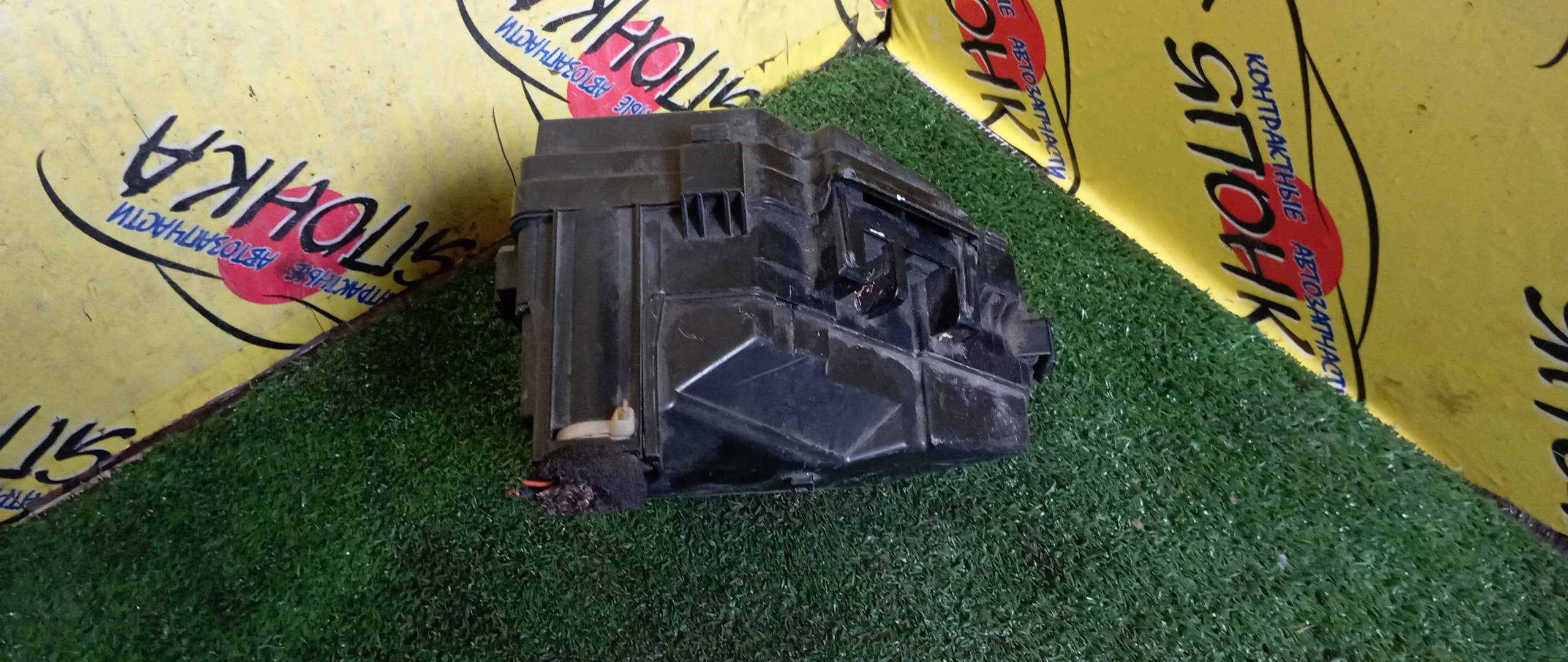 БЛОК ПРЕДОХРАНИТЕЛЕЙ ПОД КАПОТ/HON/CR-V/K24A/RE3