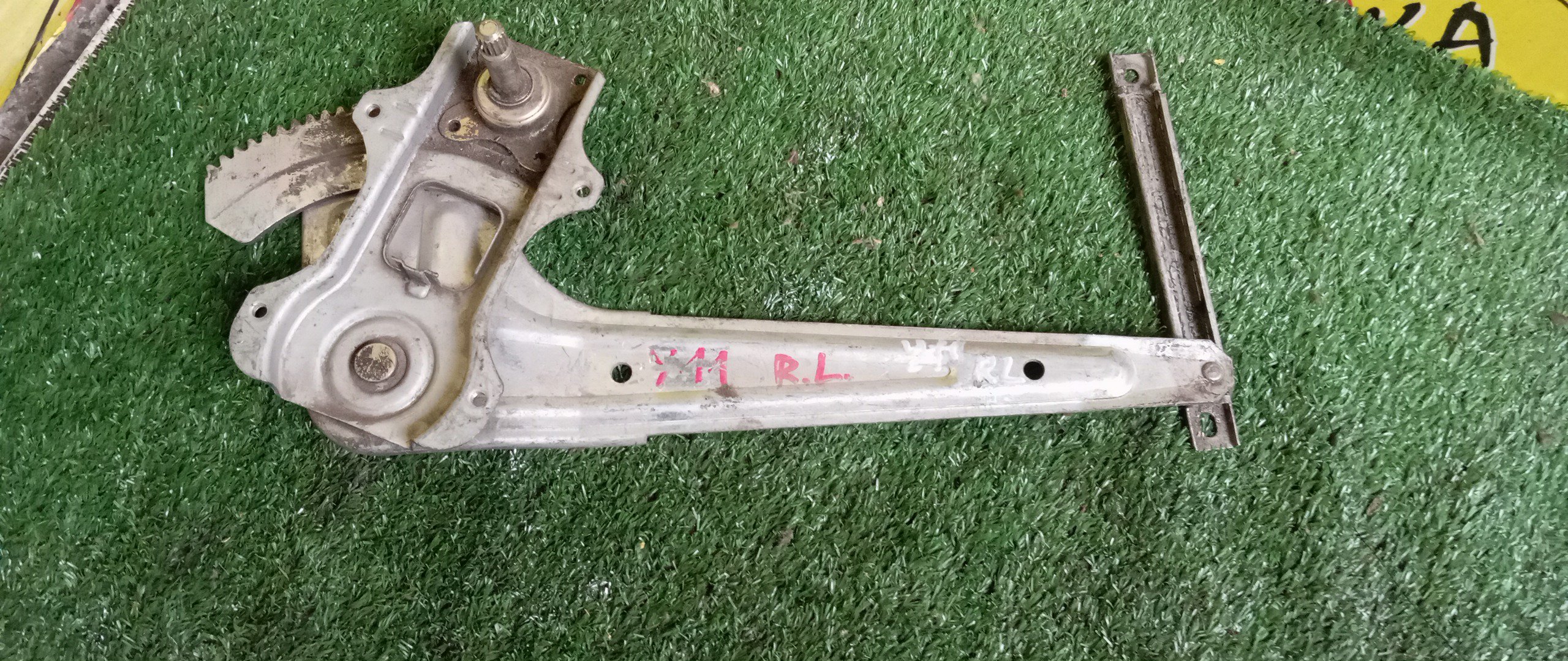 СТЕКЛОПОДЪЕМНИК/NIS/AD/WINGROAD/VENY11/VEY11/VFY11/VGY11/VHNY11/VY11/WFNY11/WFY11/WHNY11/WHY11/WPY11/WRY11/B/L/МЕХАНИЧ.