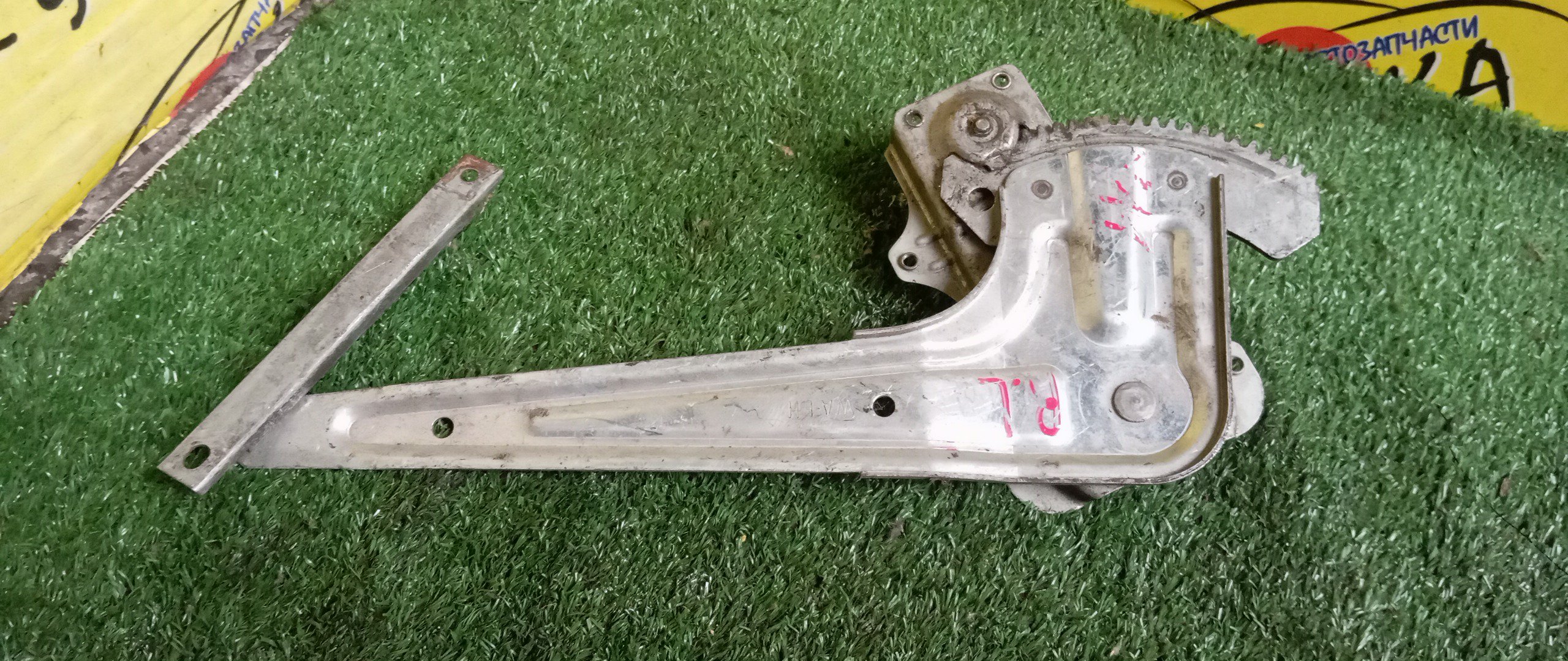 СТЕКЛОПОДЪЕМНИК/NIS/AD/WINGROAD/VENY11/VEY11/VFY11/VGY11/VHNY11/VY11/WFNY11/WFY11/WHNY11/WHY11/WPY11/WRY11/B/L/МЕХАНИЧ.