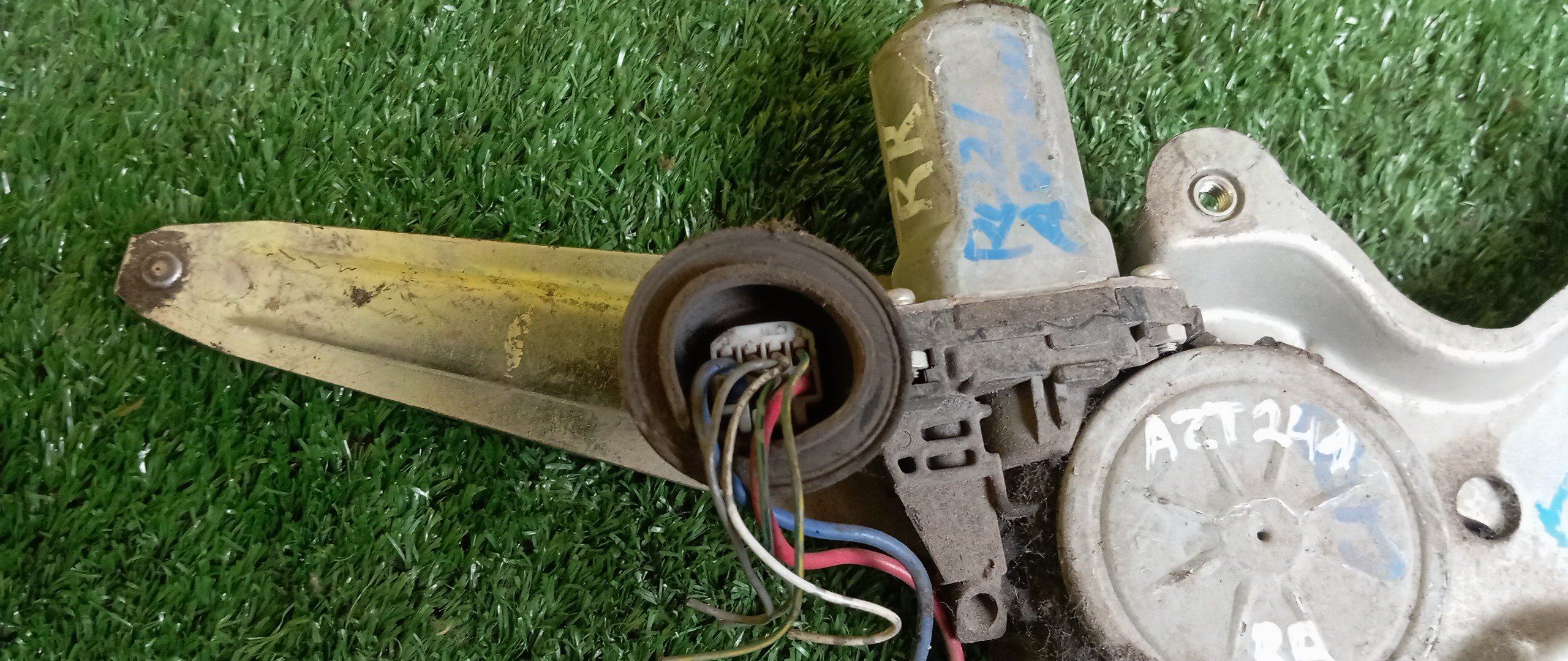 СТЕКЛОПОДЪЕМНИК/TOY/CALDINA/AZT241/AZT246/ST246/ZZT241/ZZT245/B/R