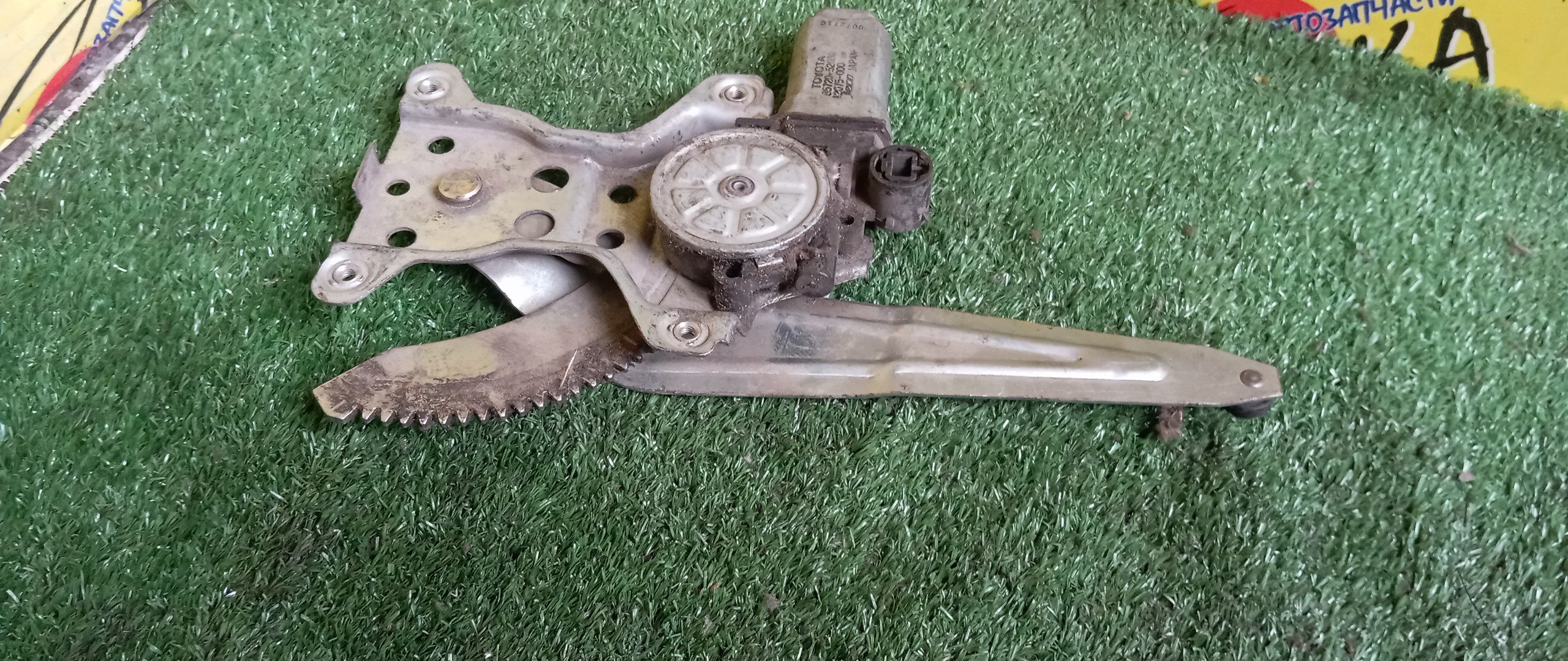 СТЕКЛОПОДЪЕМНИК/TOY/FUNCARGO/NCP20/NCP21/NCP25/B/R