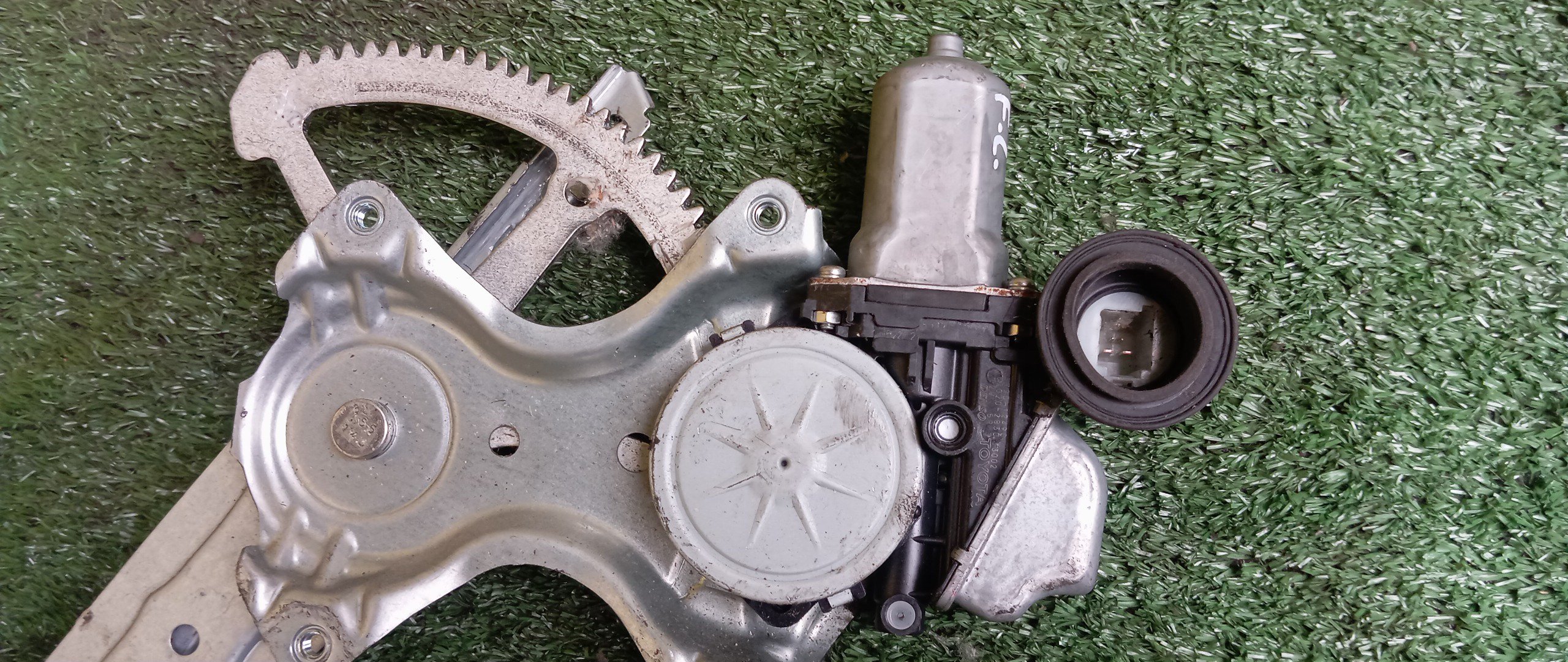 СТЕКЛОПОДЪЕМНИК/TOY/COROLLA FIELDER/NKE165G/NRE160/NRE161G/NZE161G/NZE164G/ZRE162G/F/L