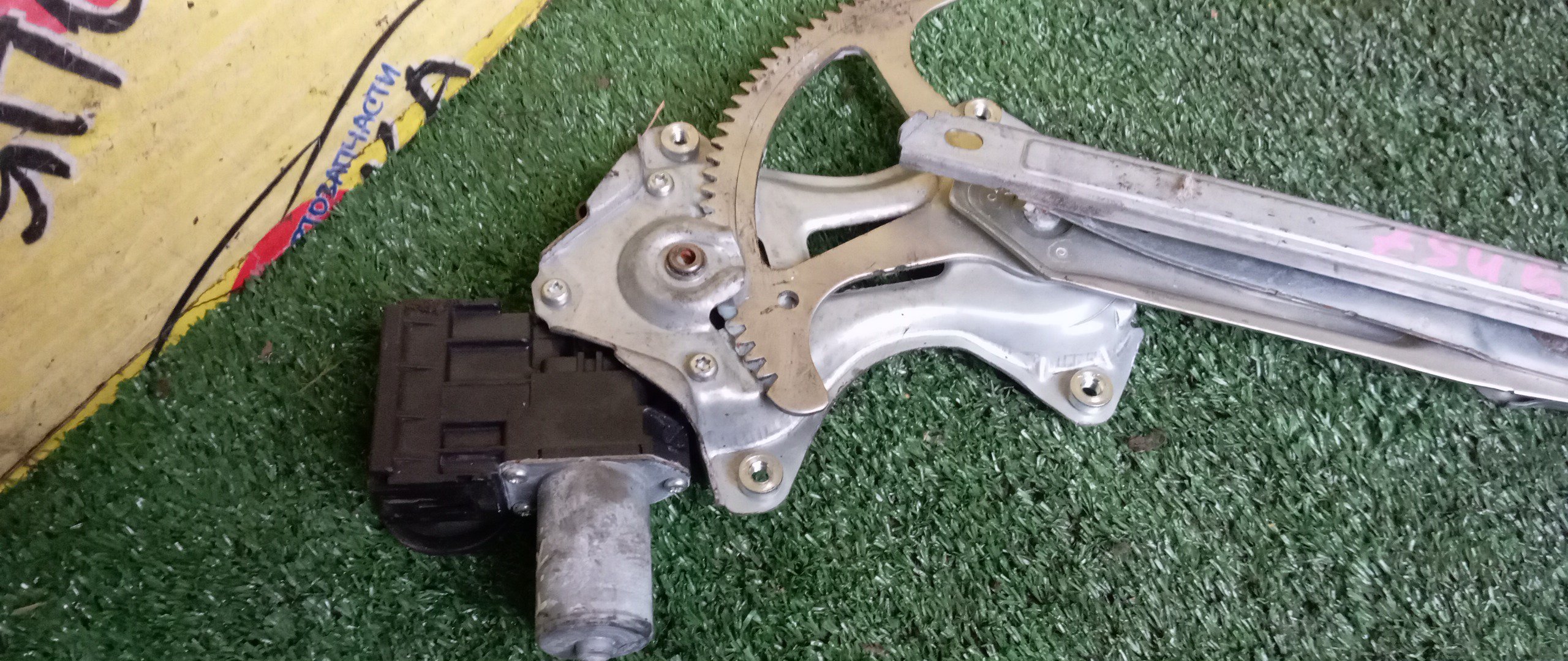 СТЕКЛОПОДЪЕМНИК/TOY/HARRIER/AVU65W/ZSU60W/ZSU65W/F/R