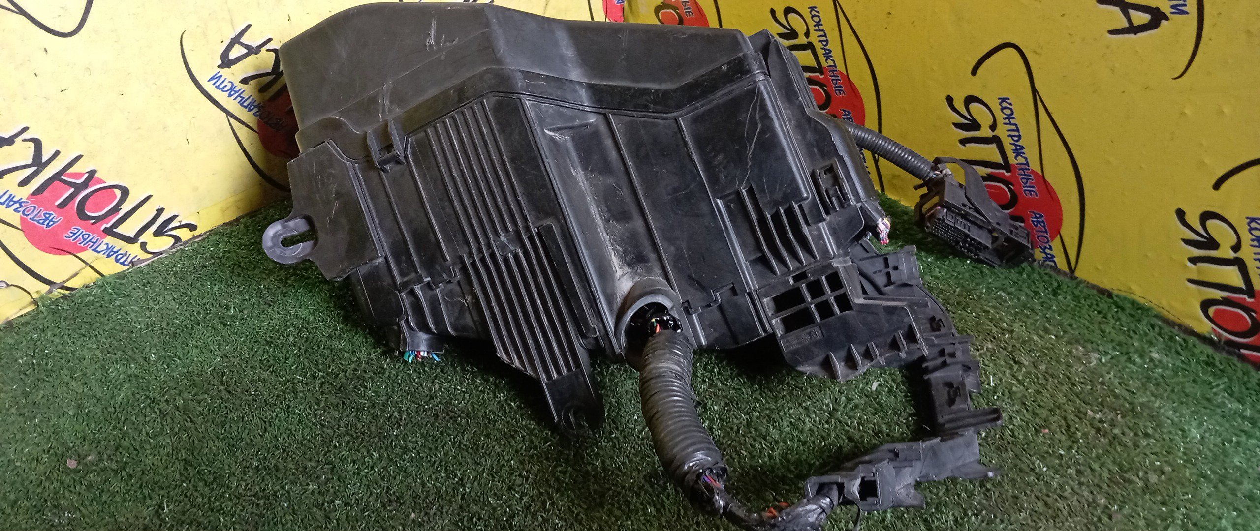 БЛОК ПРЕДОХРАНИТЕЛЕЙ ПОД КАПОТ/NIS/MURANO/Z51/PNZ51/TNZ51/TZ51