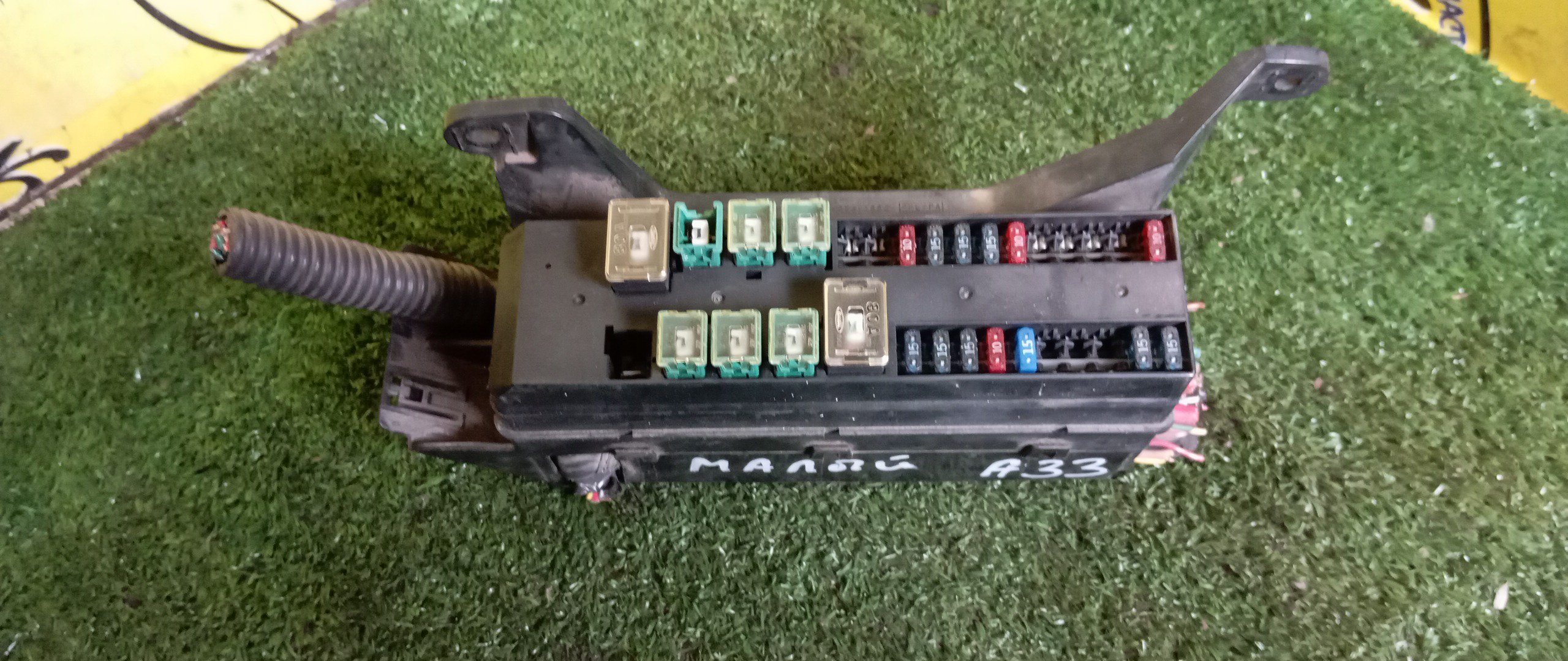 БЛОК ПРЕДОХРАНИТЕЛЕЙ ПОД КАПОТ/NIS/MAXIMA/INFINITI I30/VQ20DE/A33/МАЛЫЙ/ЛЕВЫЙ РУЛЬ