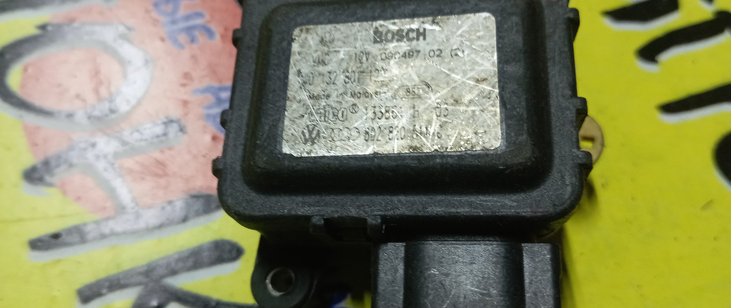 СЕРВОПРИВОД ЗАСЛОНОК ПЕЧКИ/AUDI/A4/PASSAT/GOLF/B5/B6/MK4/8D2820511C