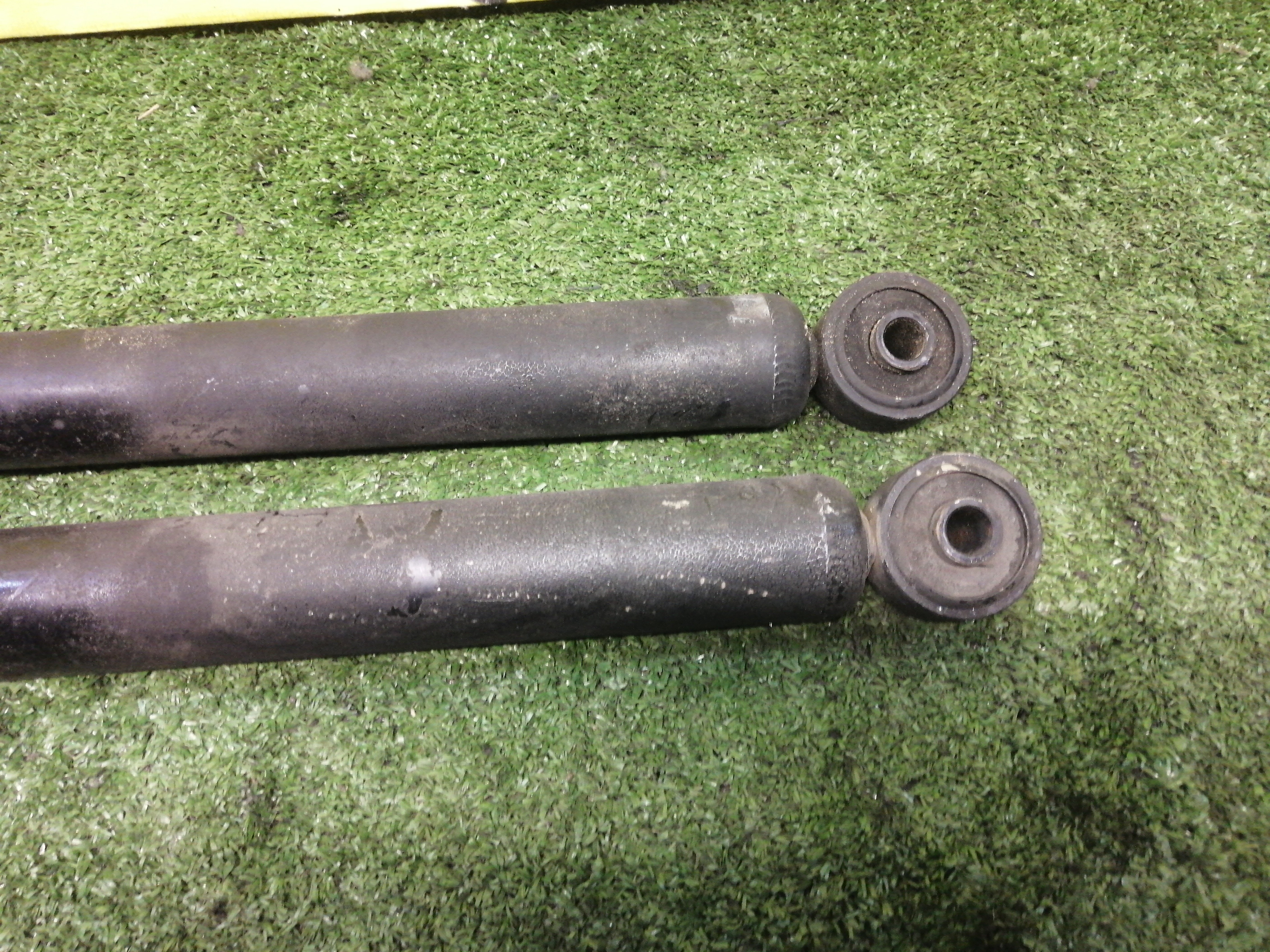 АМОРТИЗАТОР/TOY/BOON/PASSO/KGC10/QNC10/B