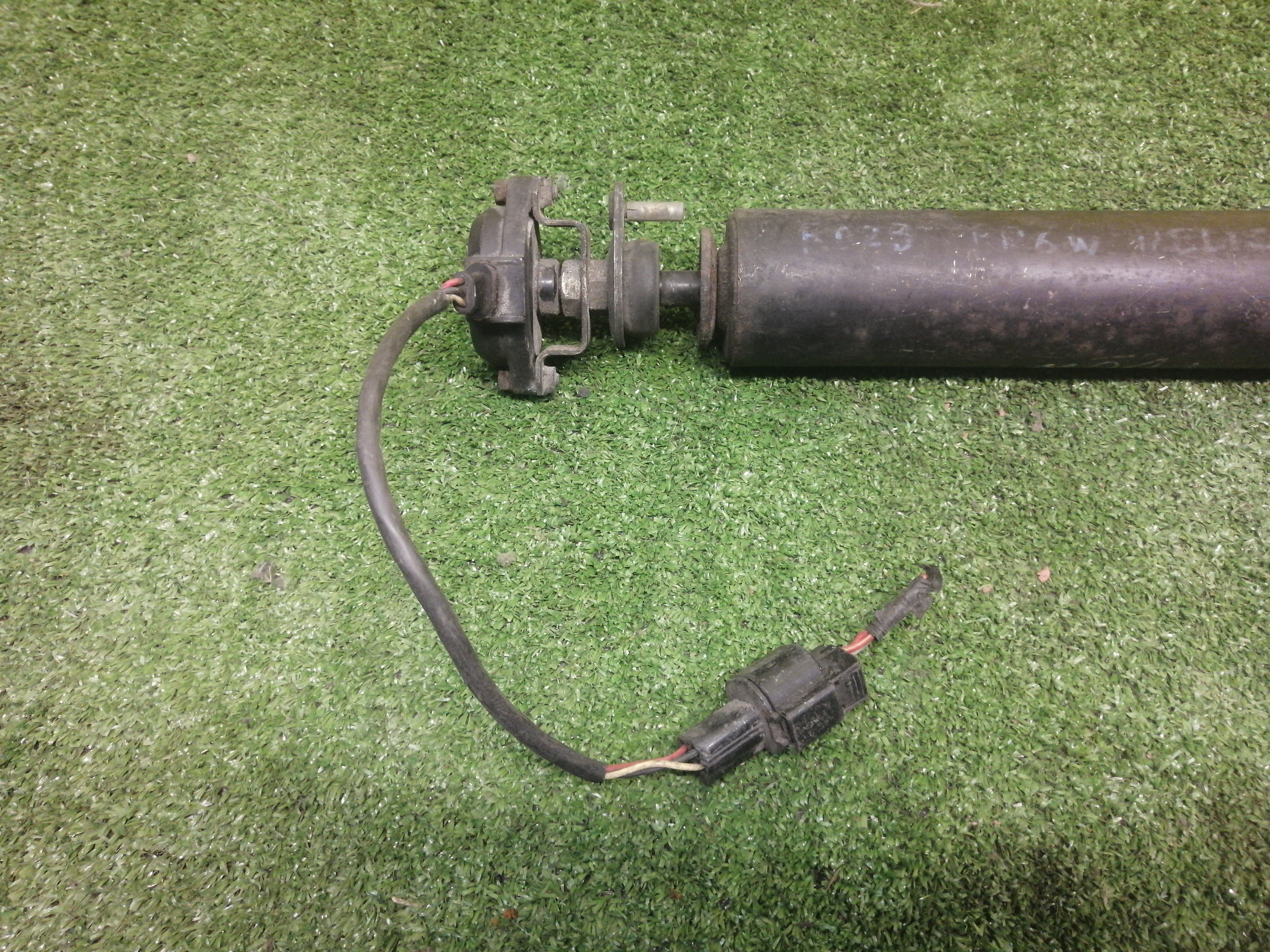 АМОРТИЗАТОР/MMC/DELICA/PD4W/PD5V/PD6W/PD8W/PE8W/PF6W/PF8W/F/ЭЛЕКТРО