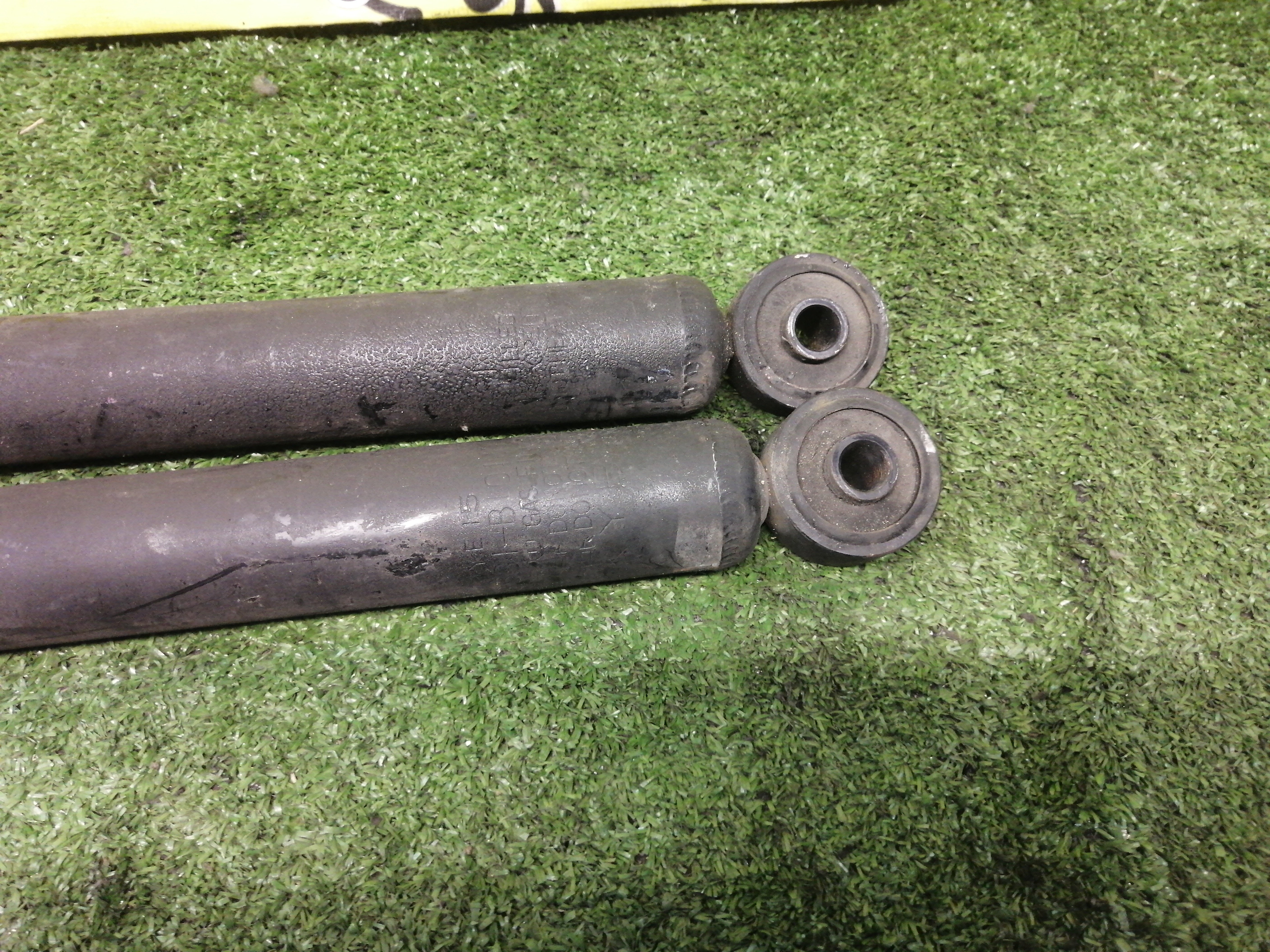 АМОРТИЗАТОР/TOY/BOON/PASSO/KGC10/QNC10/B