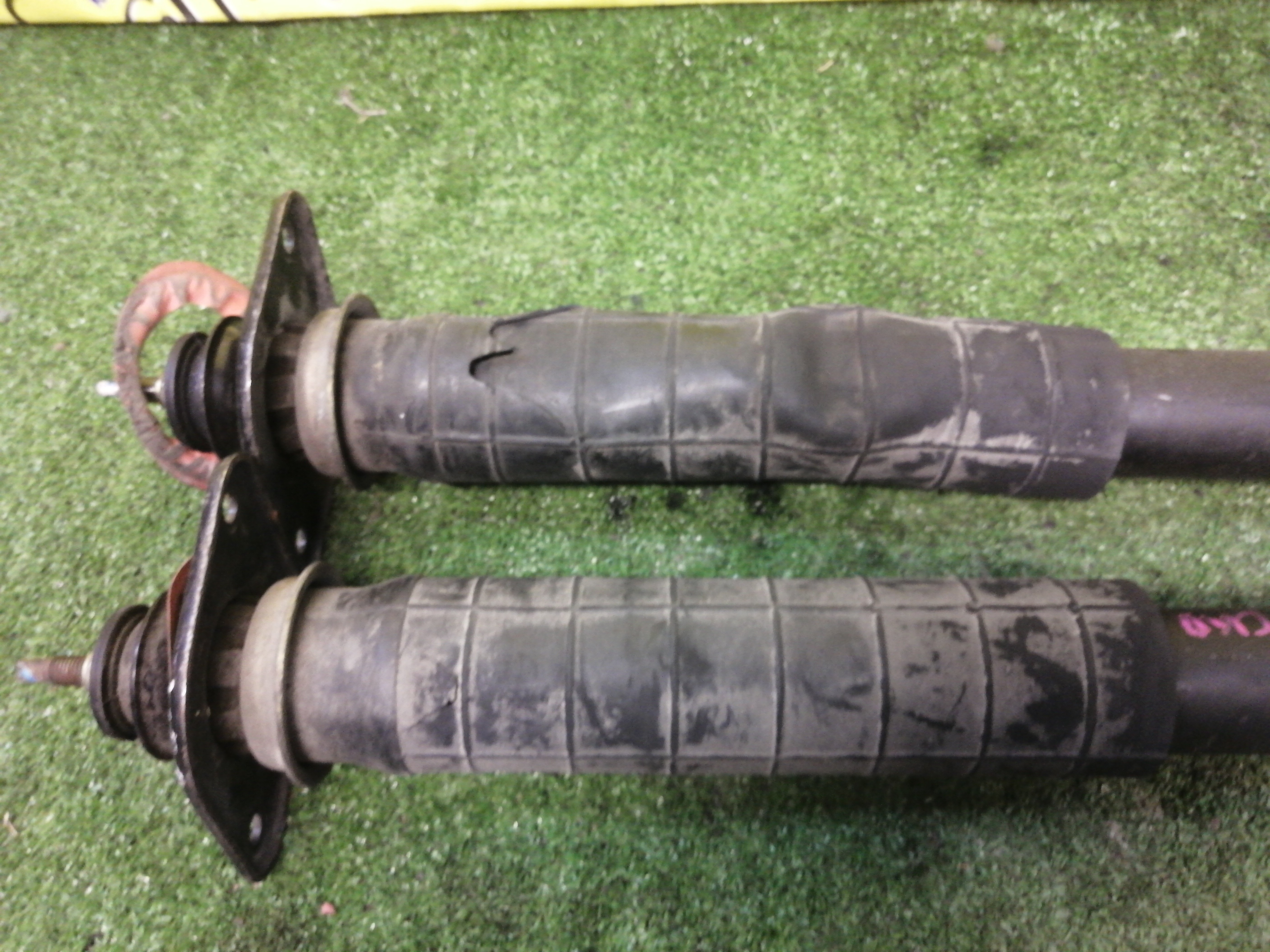 АМОРТИЗАТОР/NIS/FUGA/M35/M45/GY50/Y50/PNY50/B