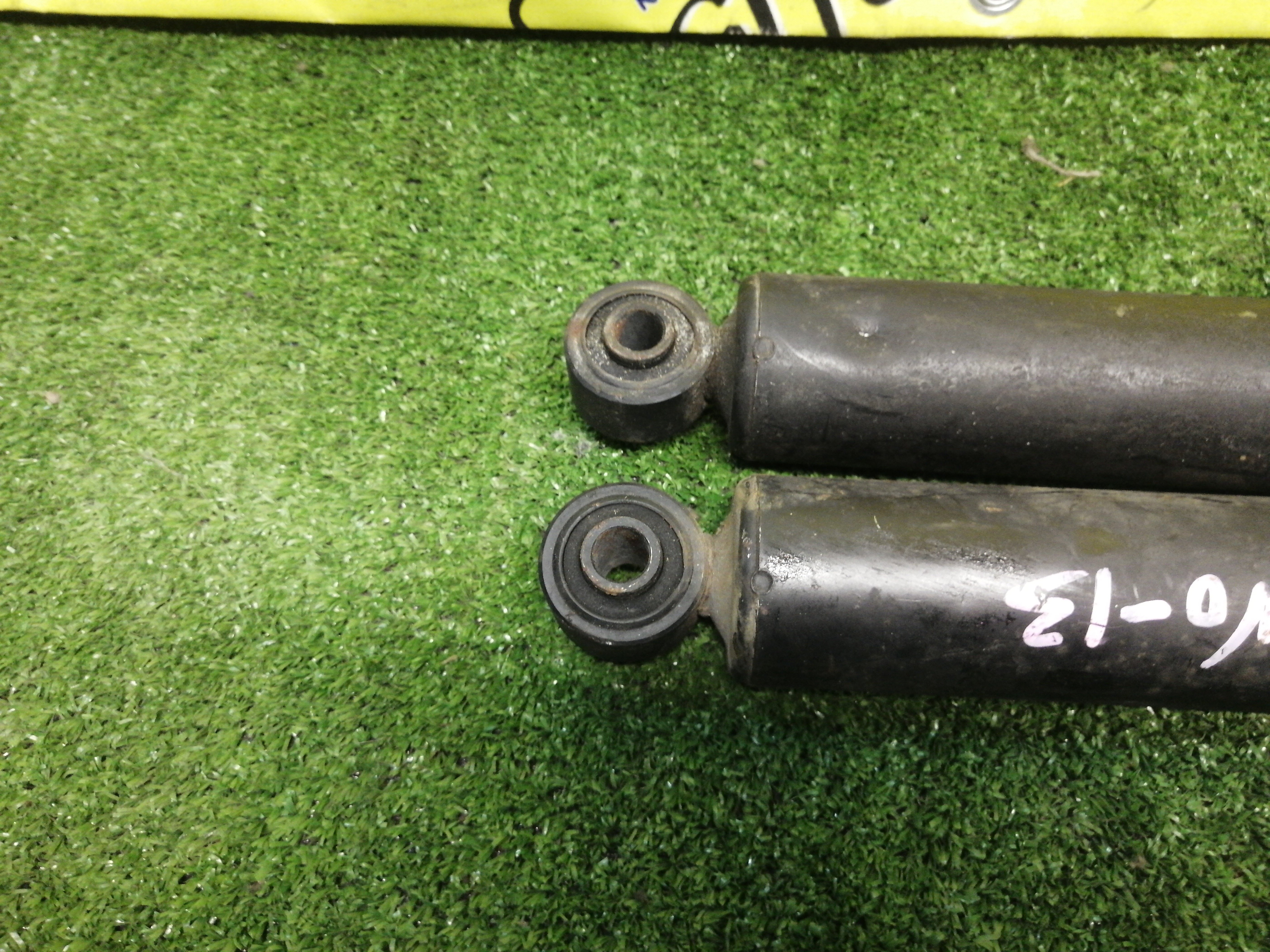 АМОРТИЗАТОР/TOY/BOON/PASSO/KGC10/QNC10/B