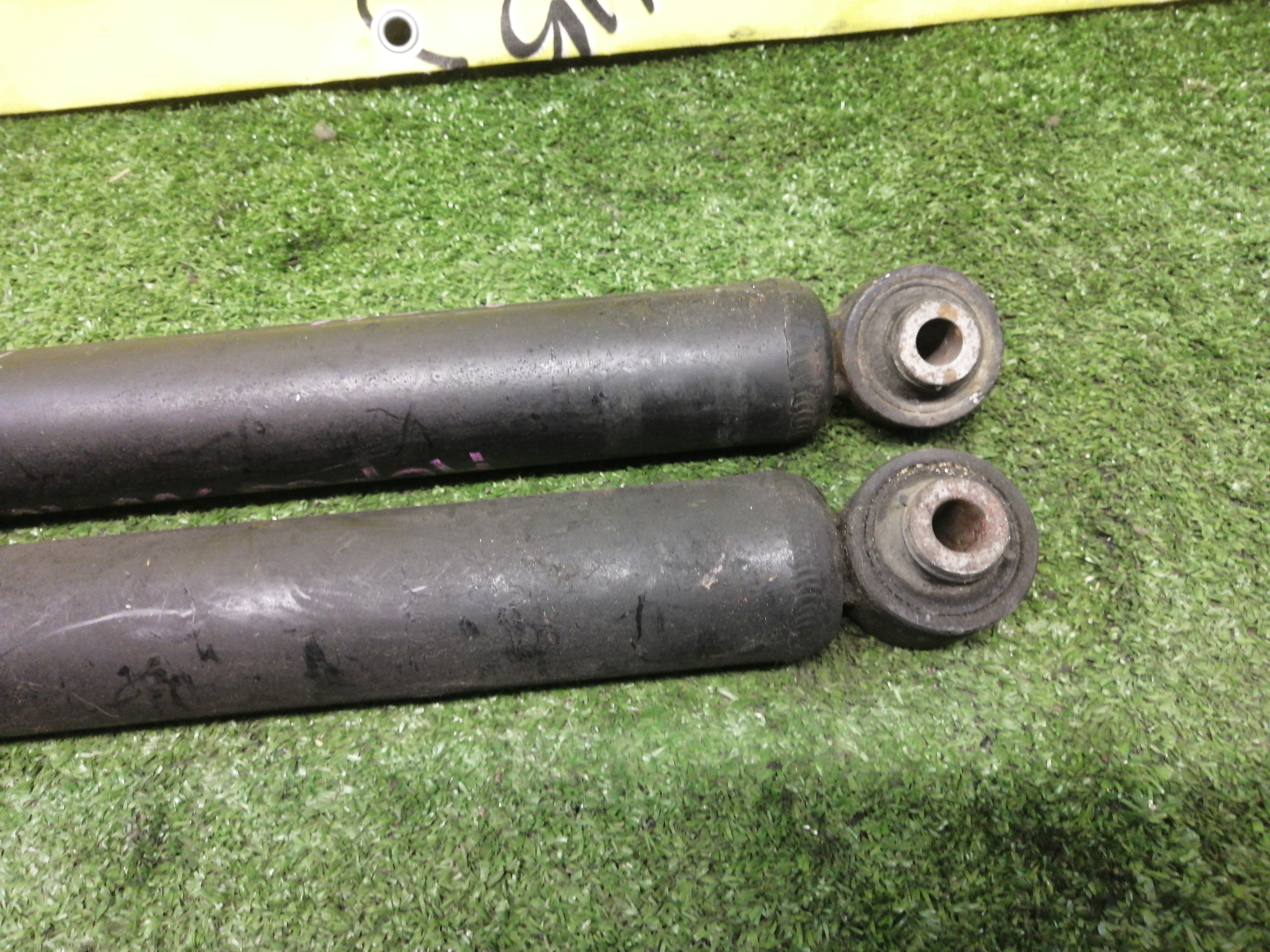 АМОРТИЗАТОР/TOY/ESTIMA/ACR50W/ACR55W/AHR20W/GSR50W/GSR55W/B