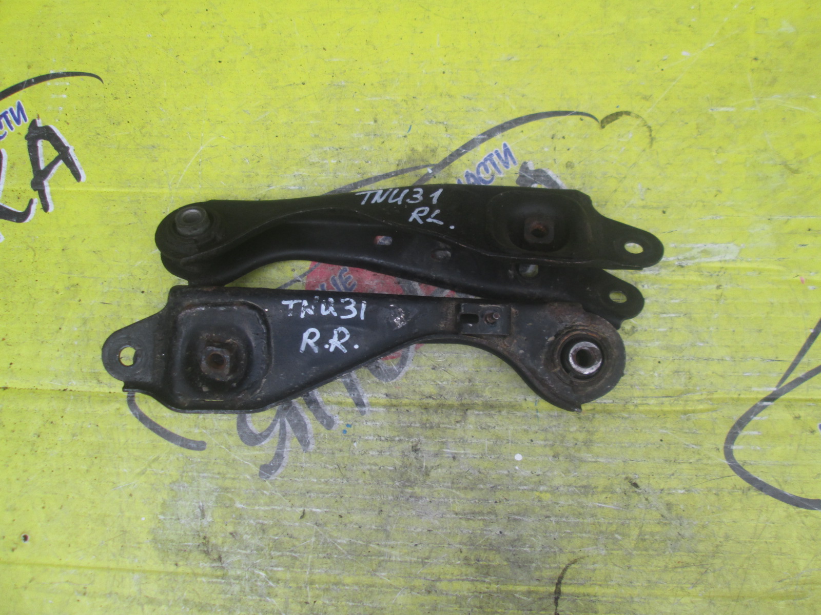 РЫЧАГ/NIS/PRESAGE/TEANA/J31/PJ31/PNU31/PU31/TNJ31/TU31/DOWN/B/R/ПОД АМОРТИЗАТОР