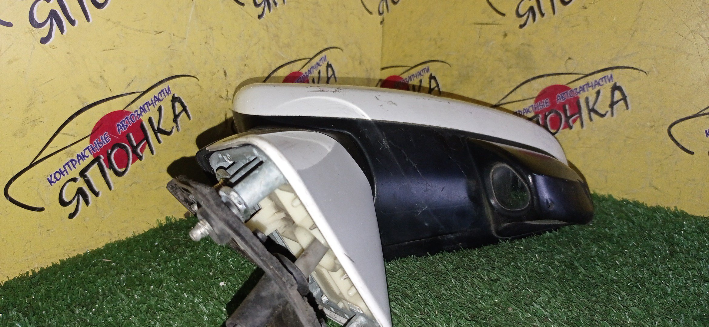 ЗЕРКАЛО/TOY/NOAH/VOXY/ZRR70G/ZRR70W/ZRR75G/ZRR75W/7 КОНТ./L/С ПОВТОРИТЕЛЕМ