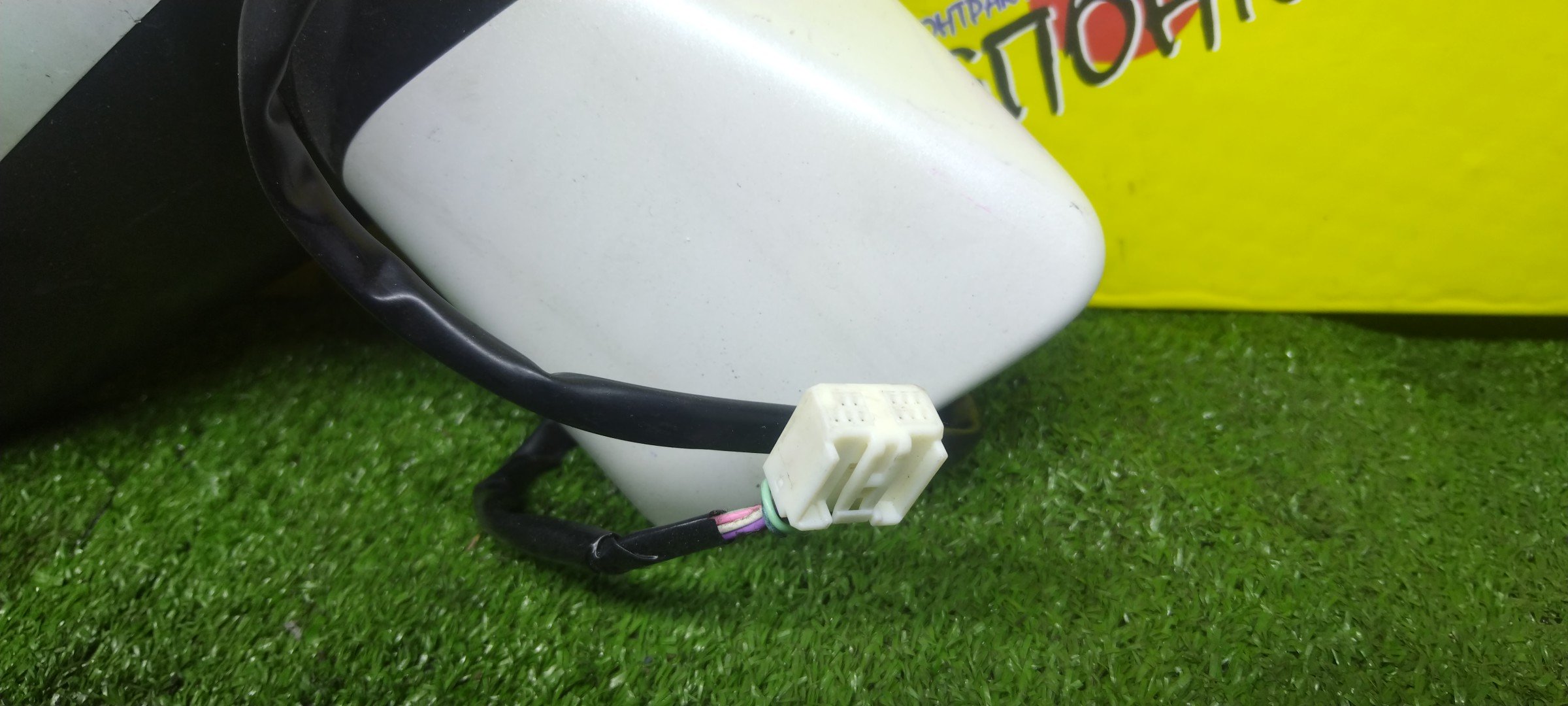 ЗЕРКАЛО/TOY/NOAH/VOXY/ZRR70G/ZRR70W/ZRR75G/ZRR75W/7 КОНТ./R/С ПОВТОРИТЕЛЕМ