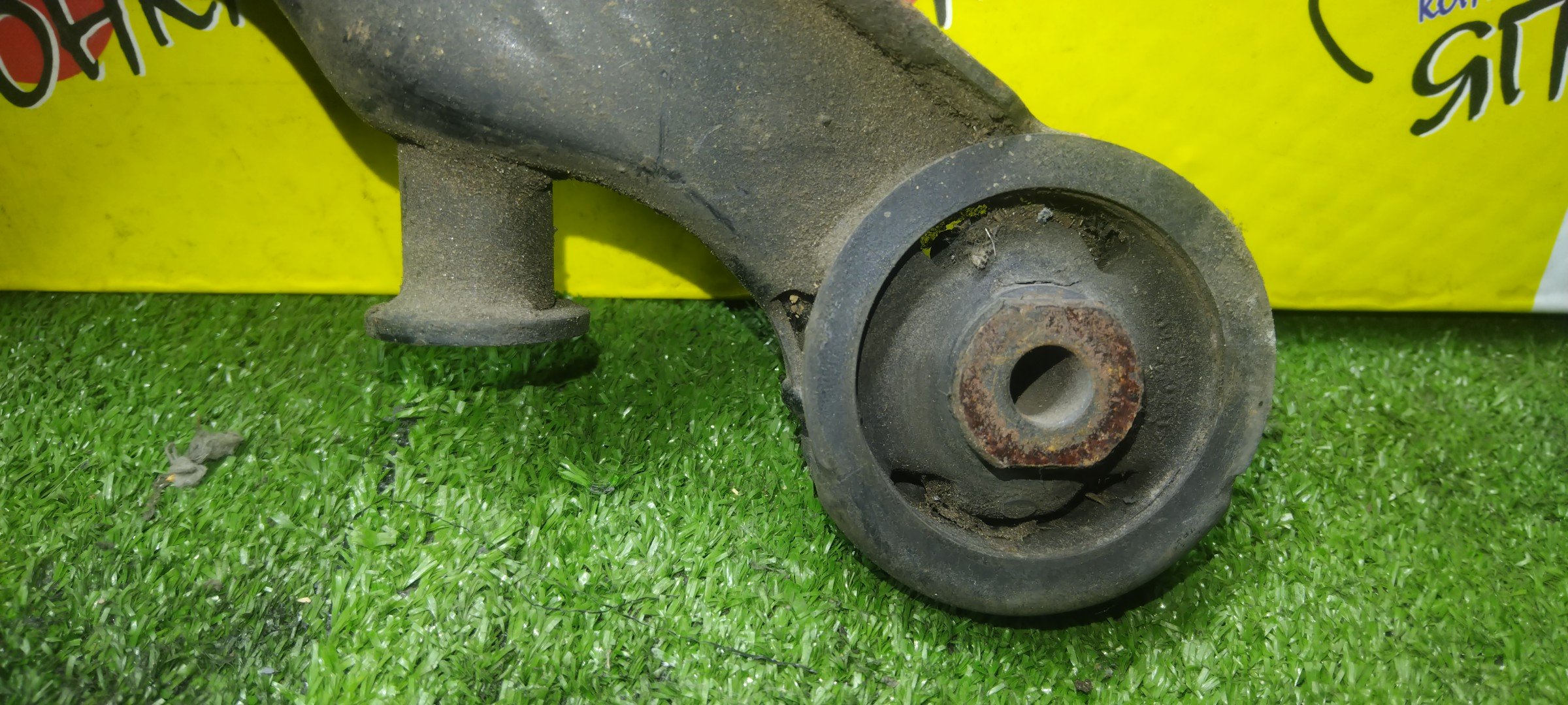 ПОДУШКА РЕДУКТОРА/TOY/CALDINA/CAMRY/CARINACORONA/VISTA/ST195/ST215/CV43/SV35/SV43/CT195/CT215/B