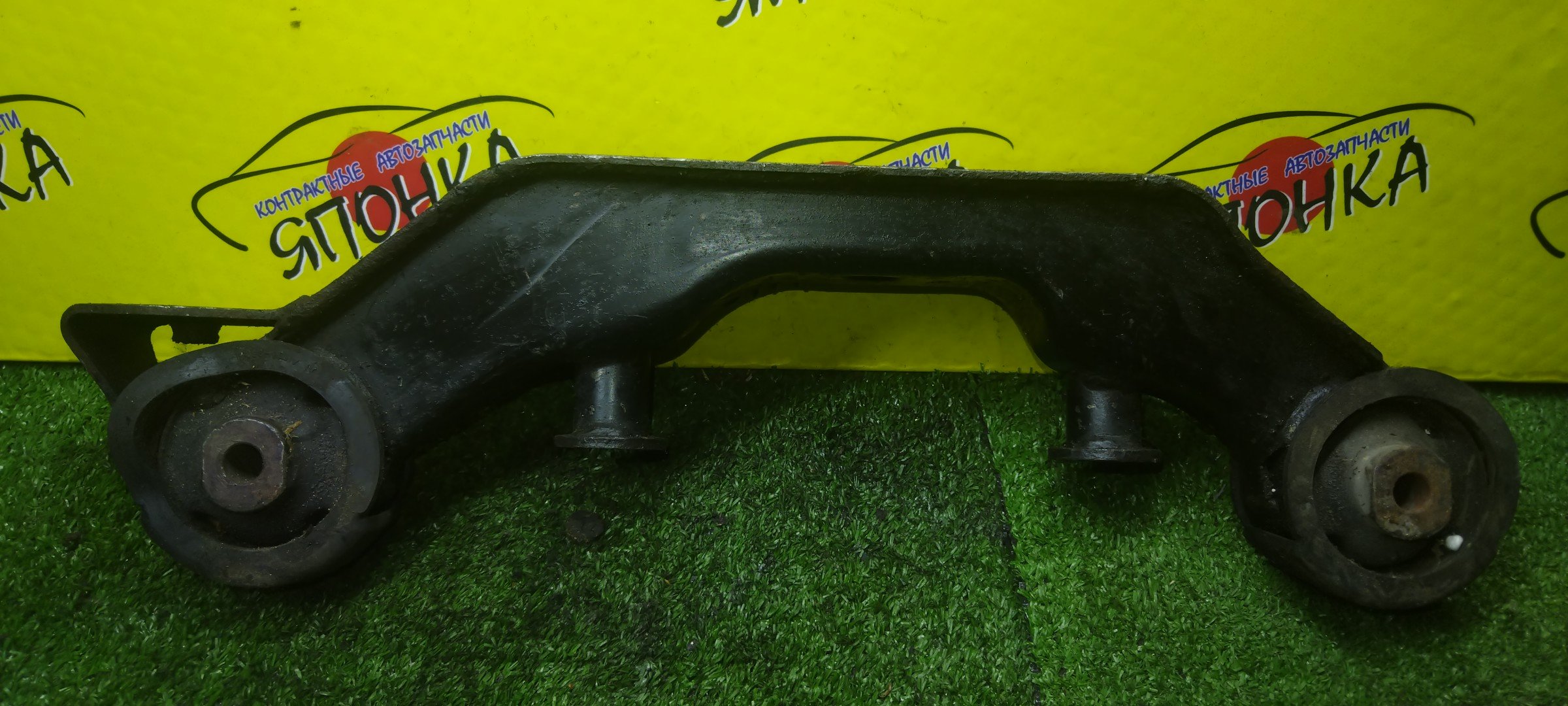 ПОДУШКА РЕДУКТОРА/TOY/HARRIER/MCU15/SXU15/ACU15