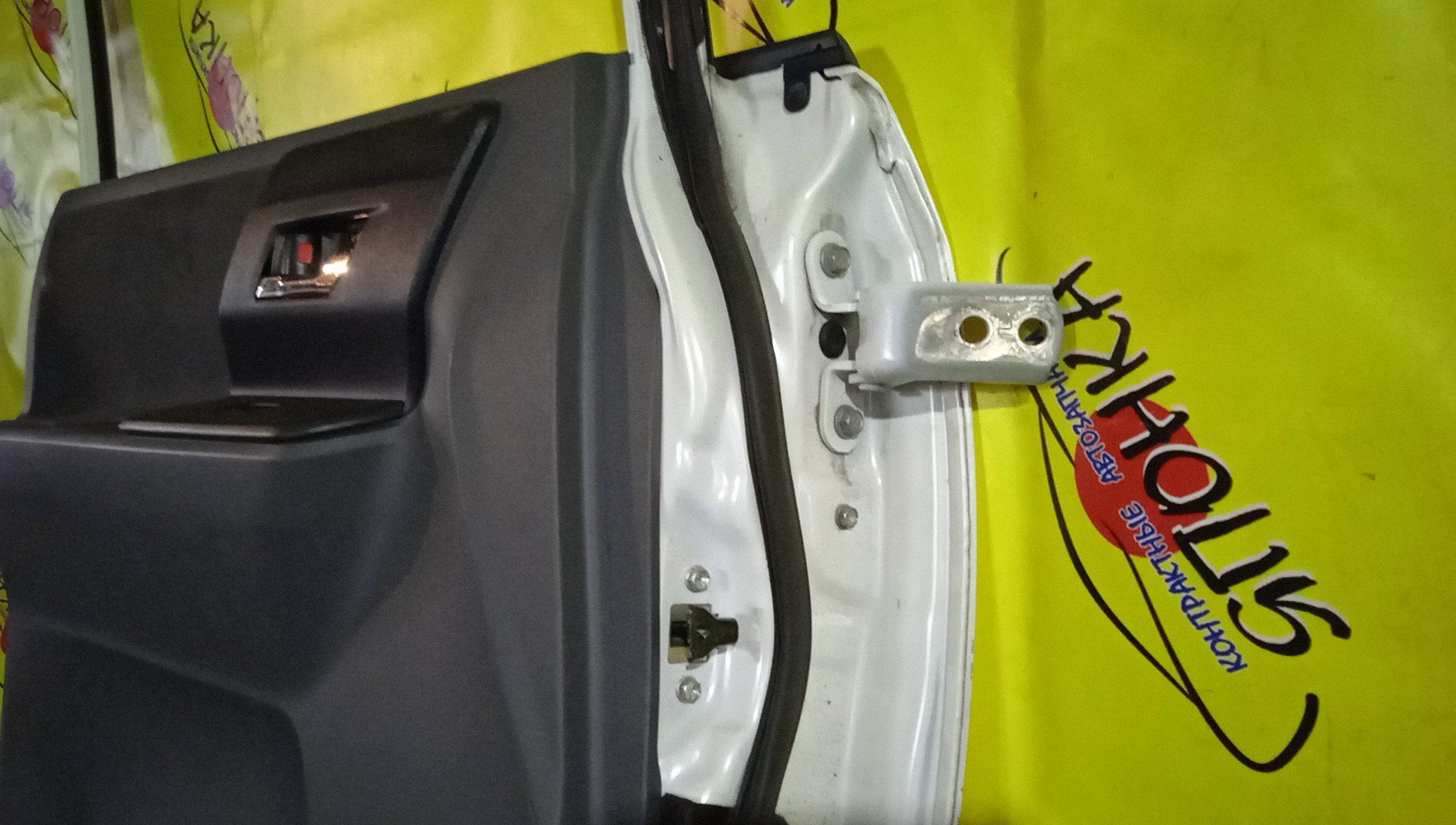 ДВЕРЬ БОКОВАЯ/TOY/NOAH/VOXY/ZRR70G/ZRR70W/ZRR75G/ZRR75W/F/L/УЗКИЙ МОЛДИНГ