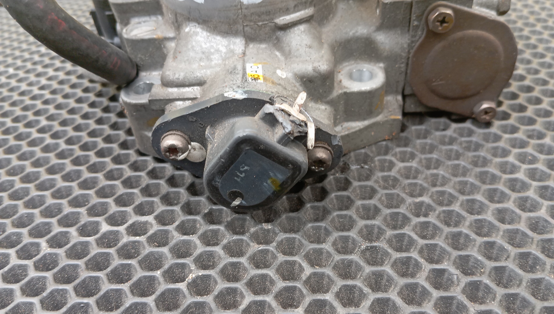 ЗАСЛОНКА ДРОССЕЛЬНАЯ/HON/B20B/CR-V/S-MX/STEPWGN/RD1/RD2/RF1/RF2/RH1/RH2/МЕХАНИЧ./16400P3F901/УЦЕНКА