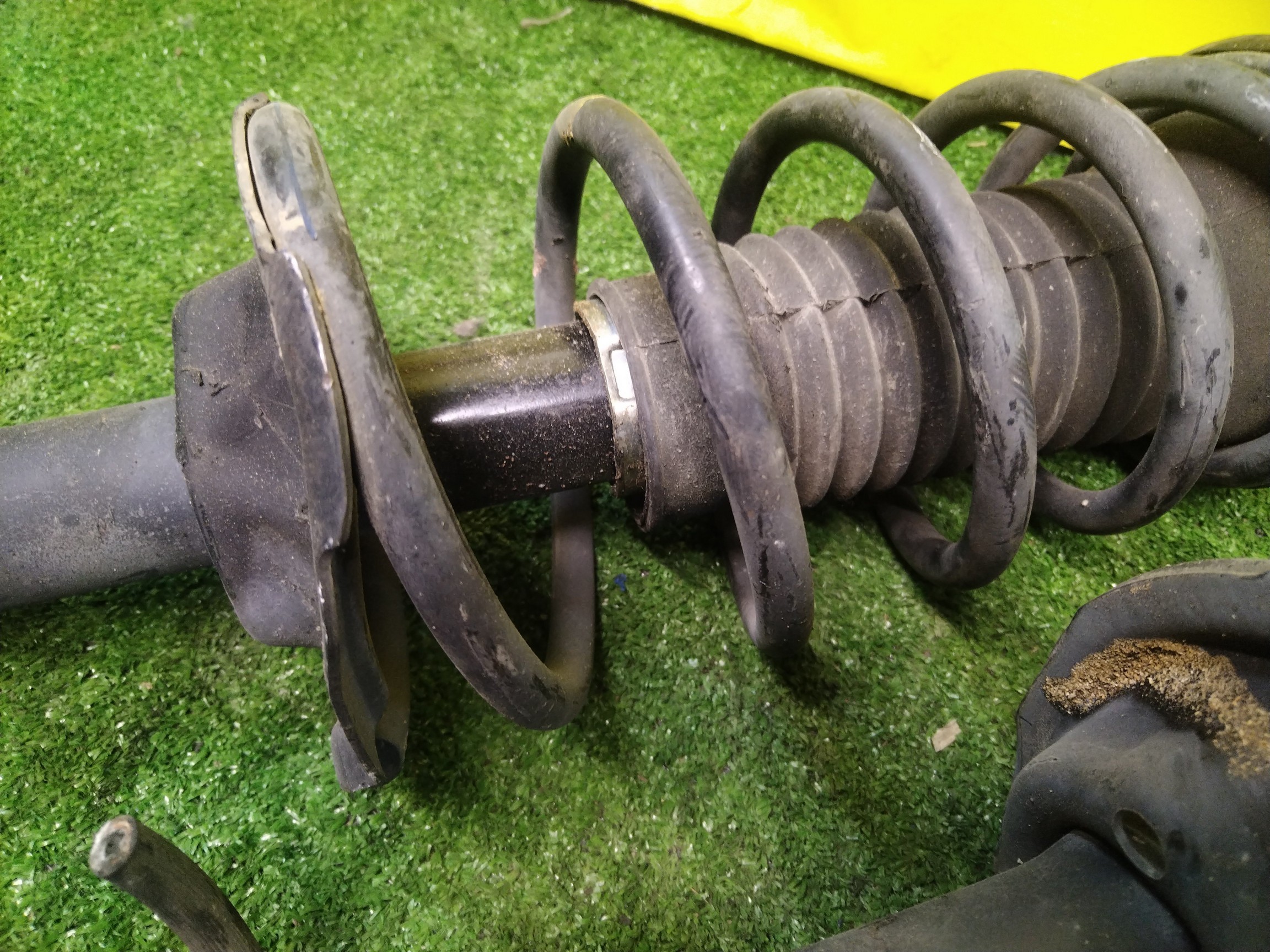 СТОЙКА/TOY/SIENTA/NCP85/NCP81/F/СВОЯ